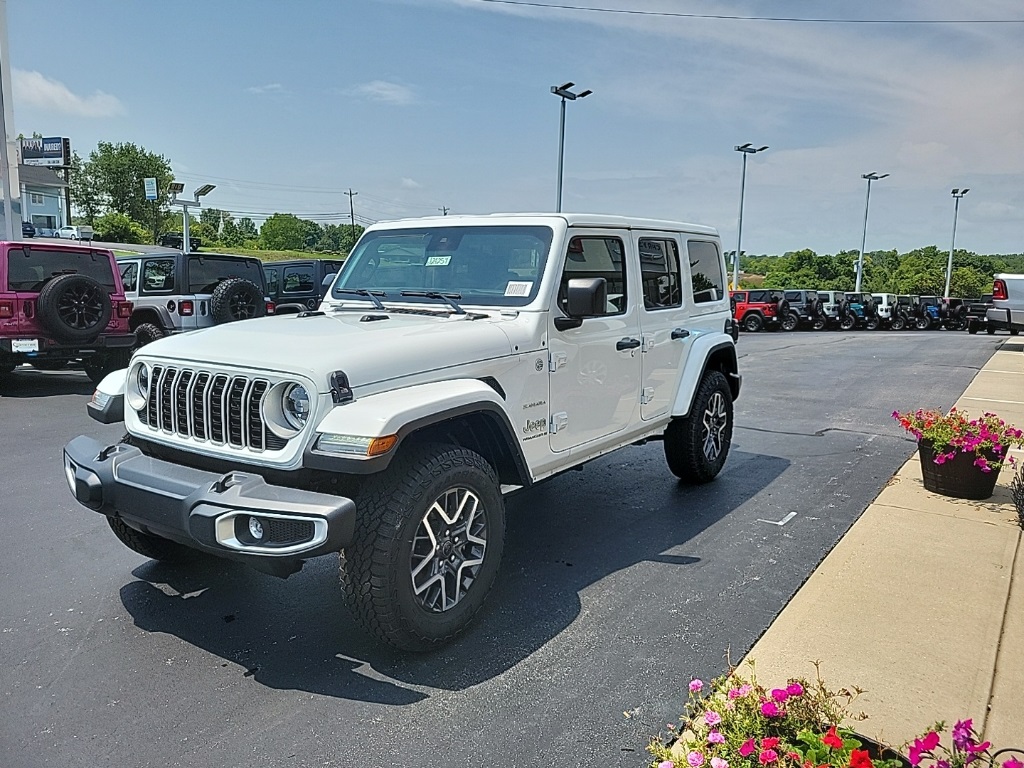 2024 Jeep Wrangler Sahara 8