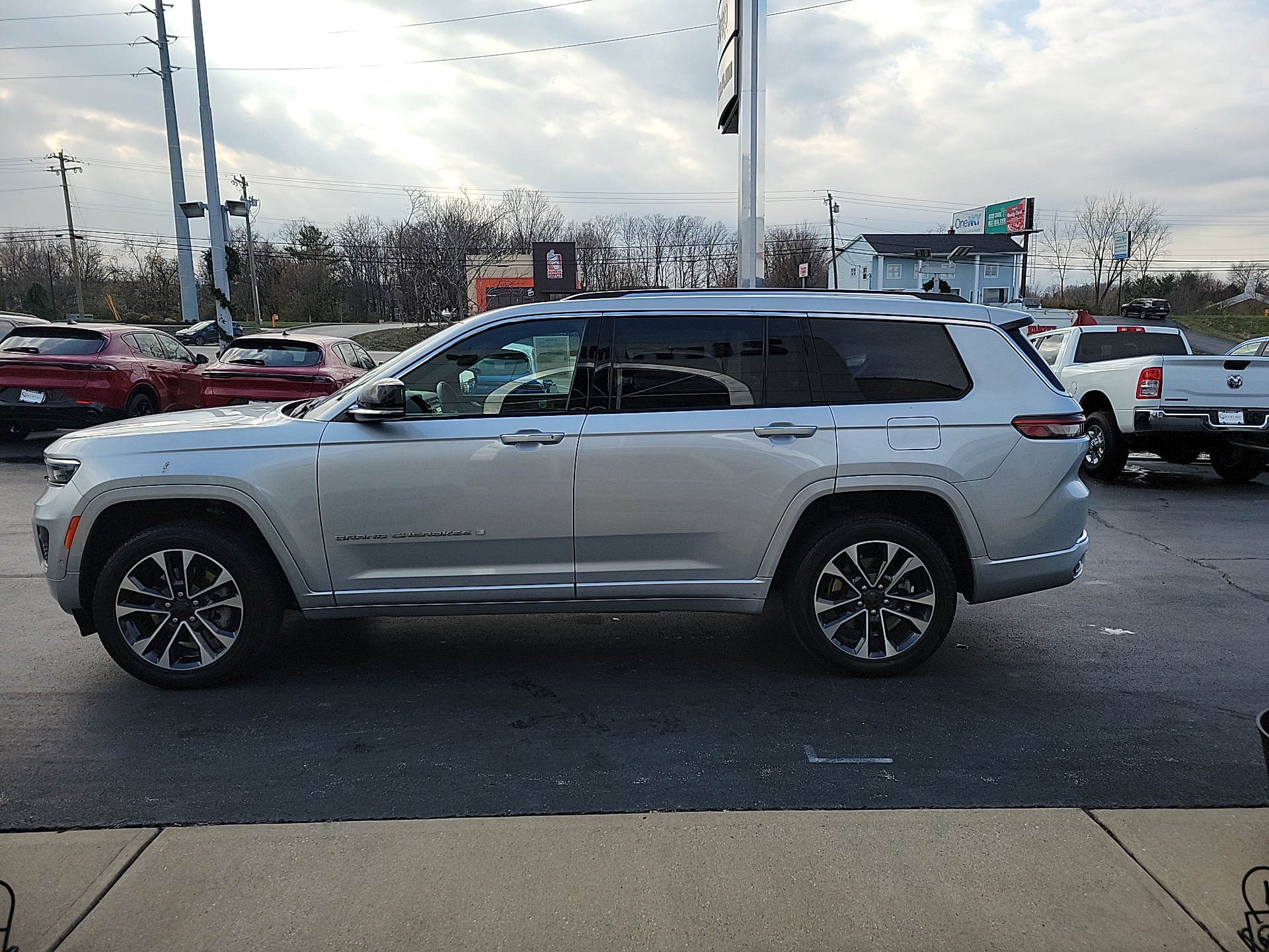 2021 Jeep Grand Cherokee L Overland 5