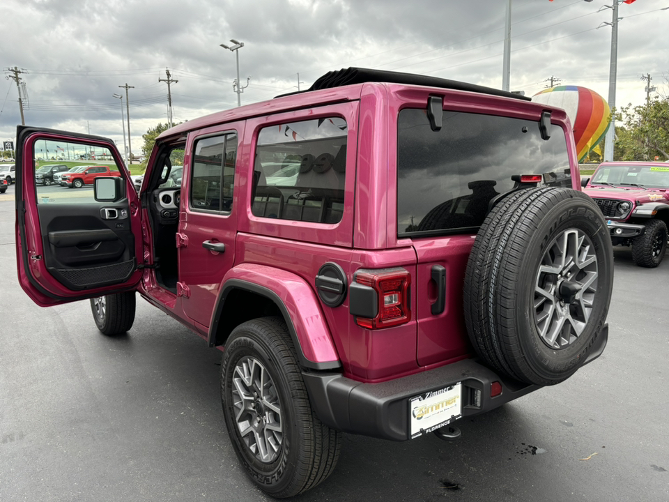 2024 Jeep Wrangler Sahara 9