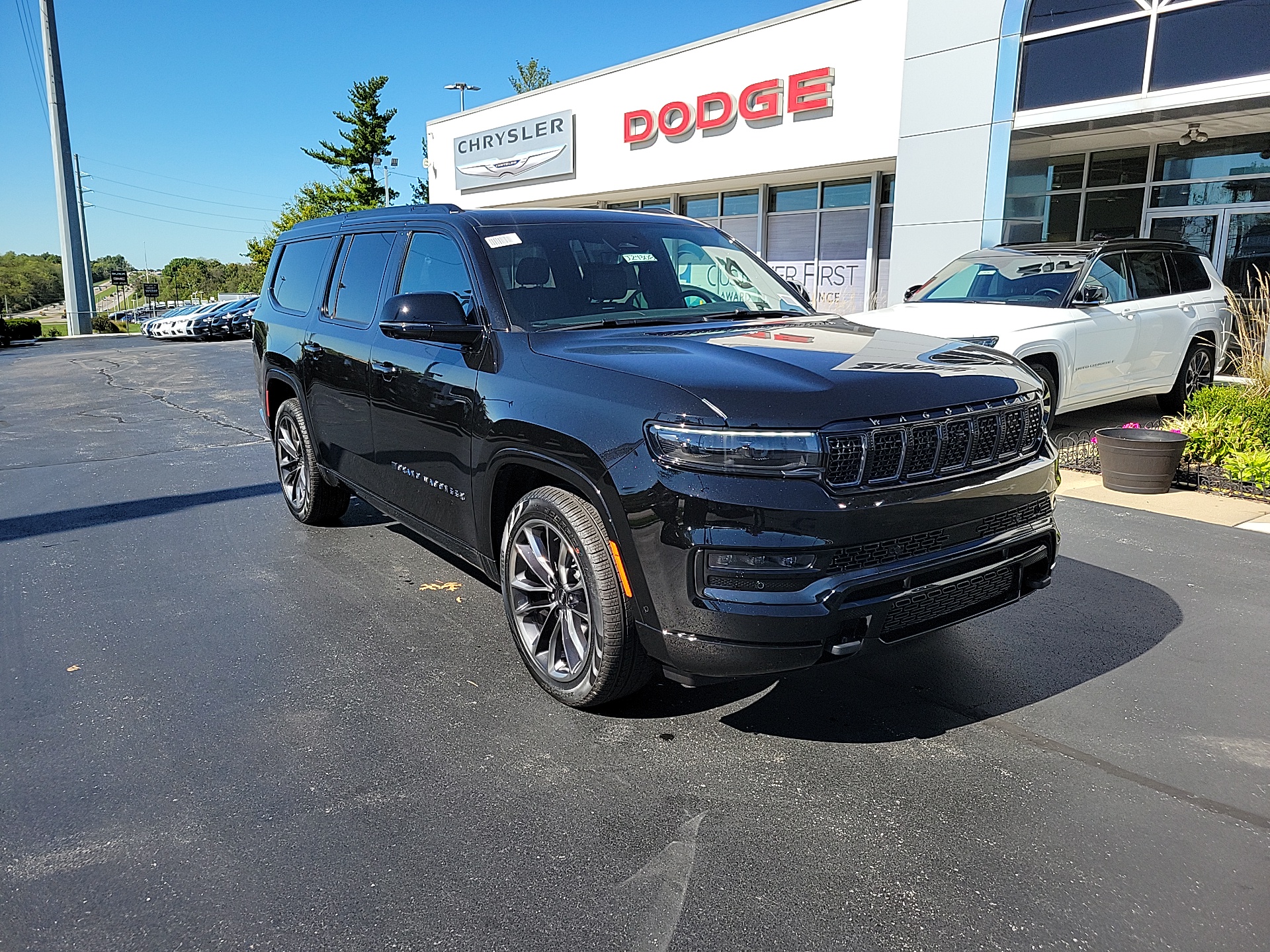 2024 Jeep Grand Wagoneer L Series III 1