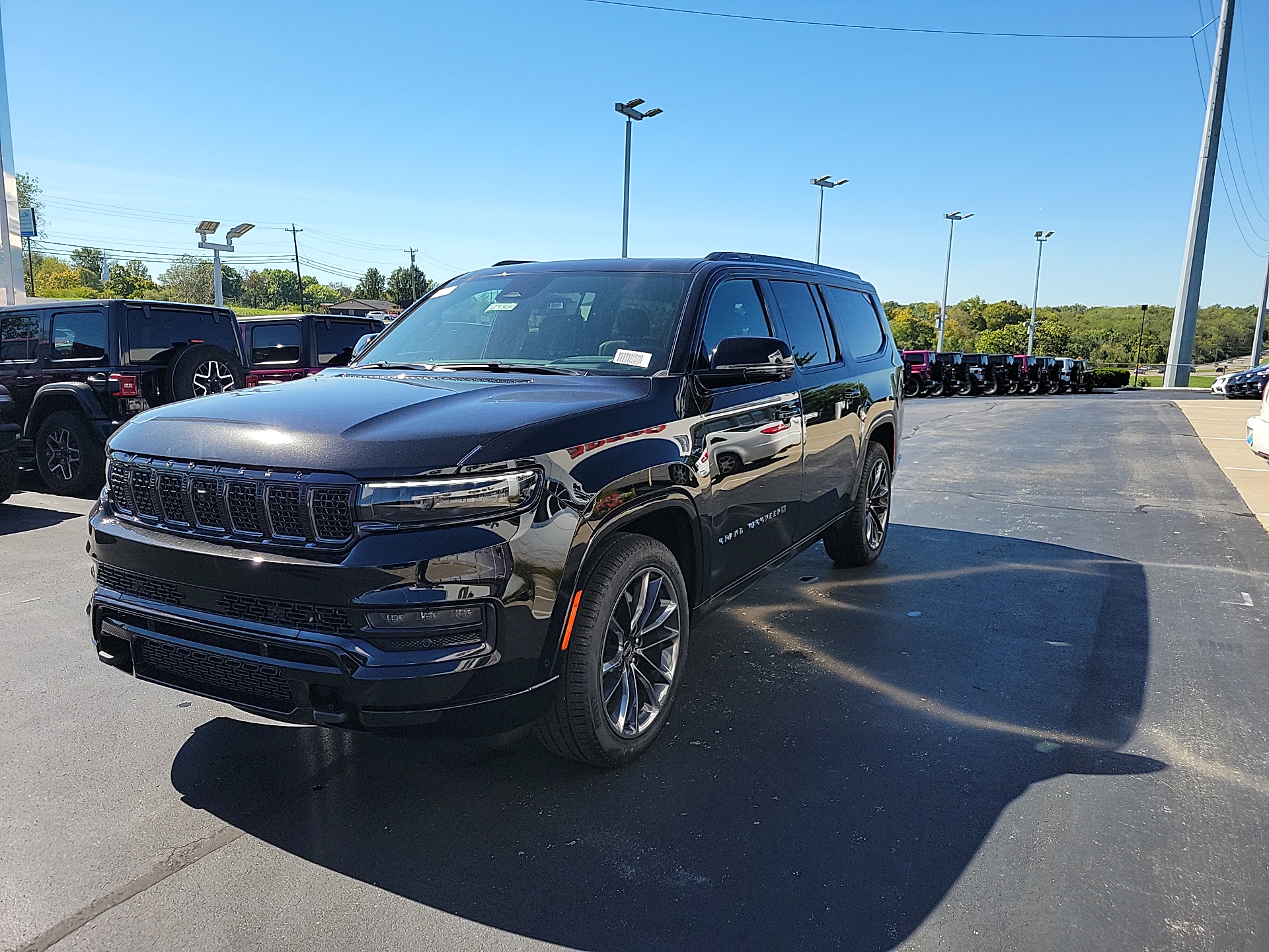 2024 Jeep Grand Wagoneer L Series III 3