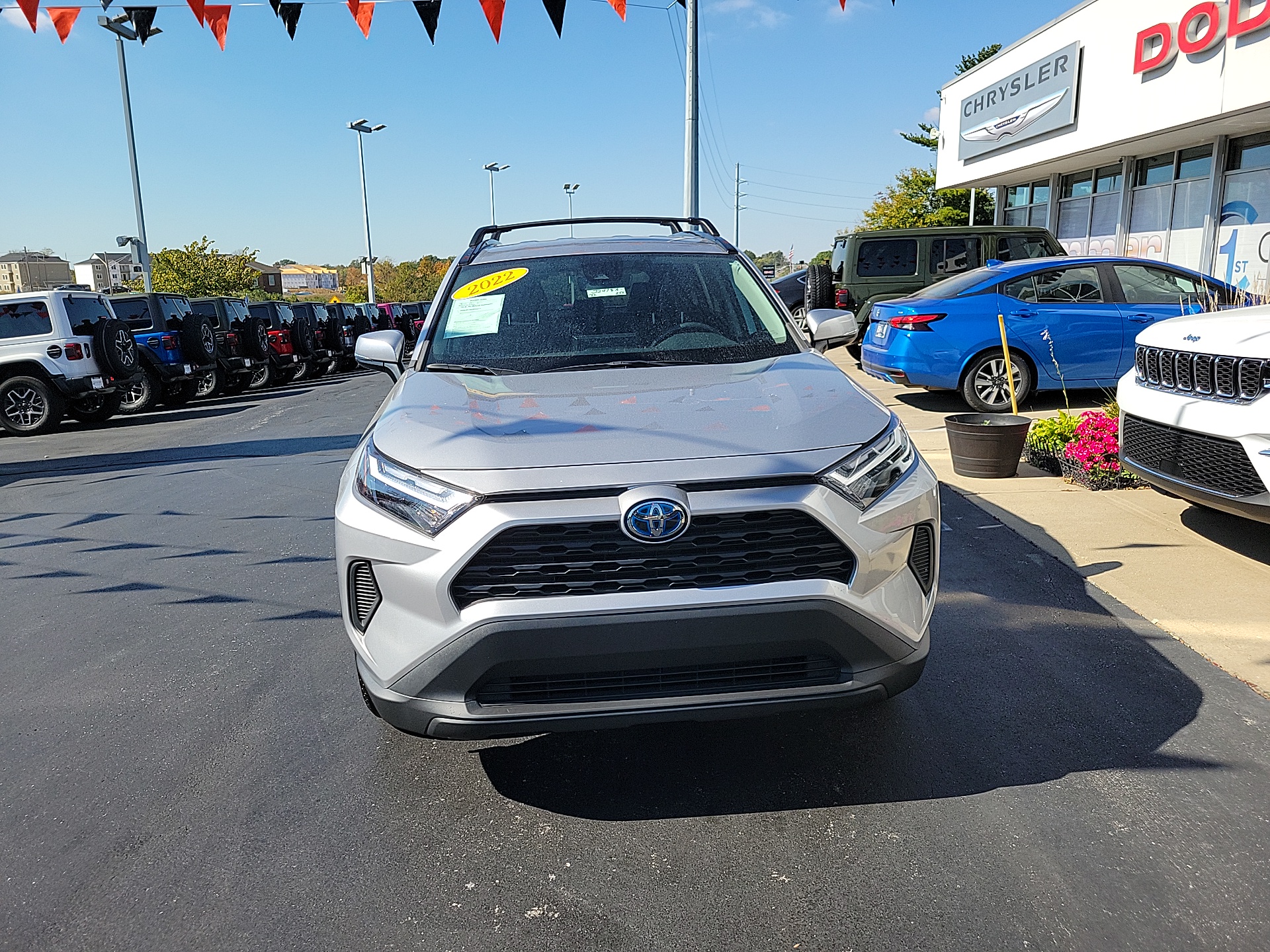 2022 Toyota RAV4 Hybrid XLE 2