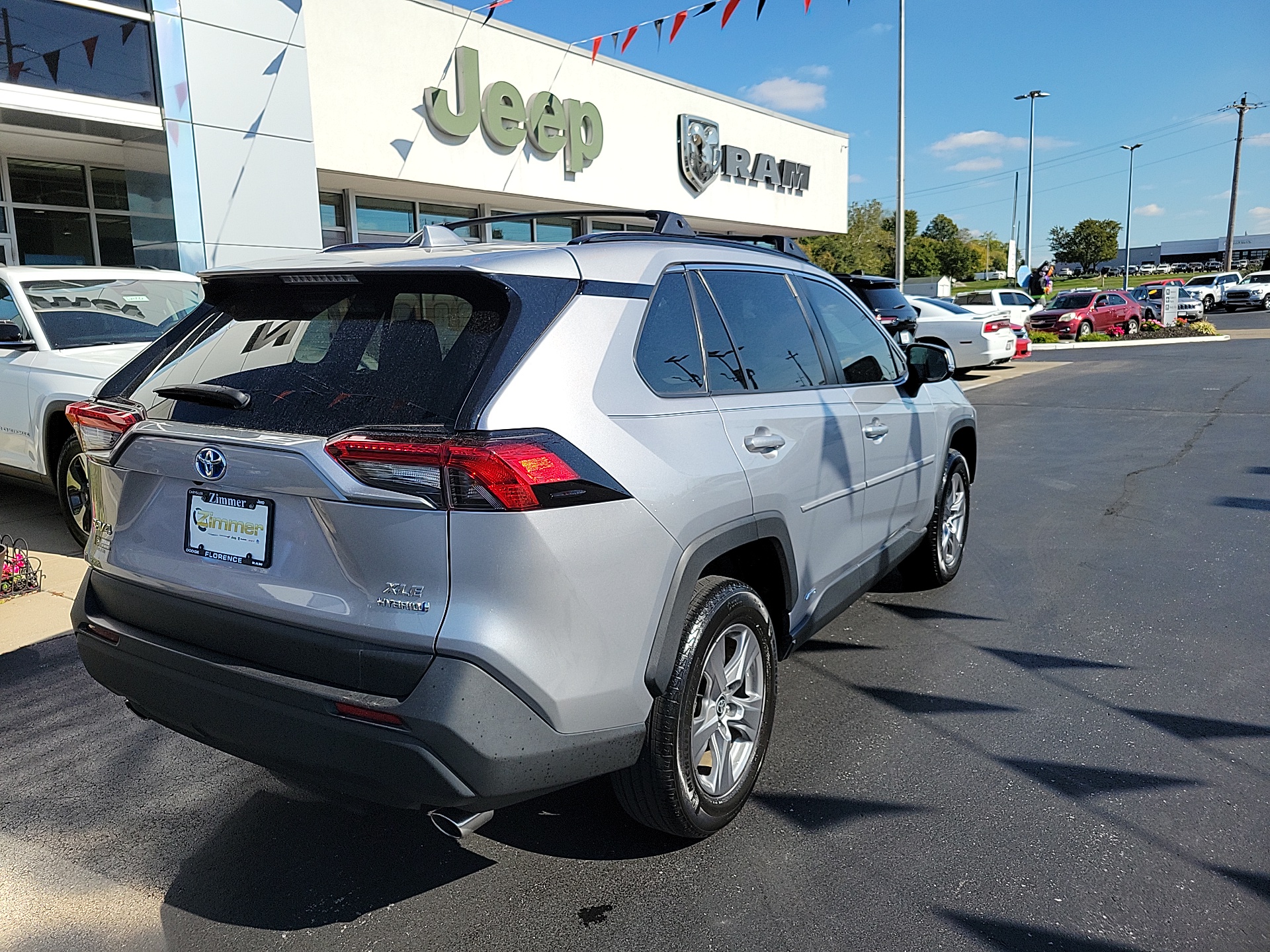 2022 Toyota RAV4 Hybrid XLE 8