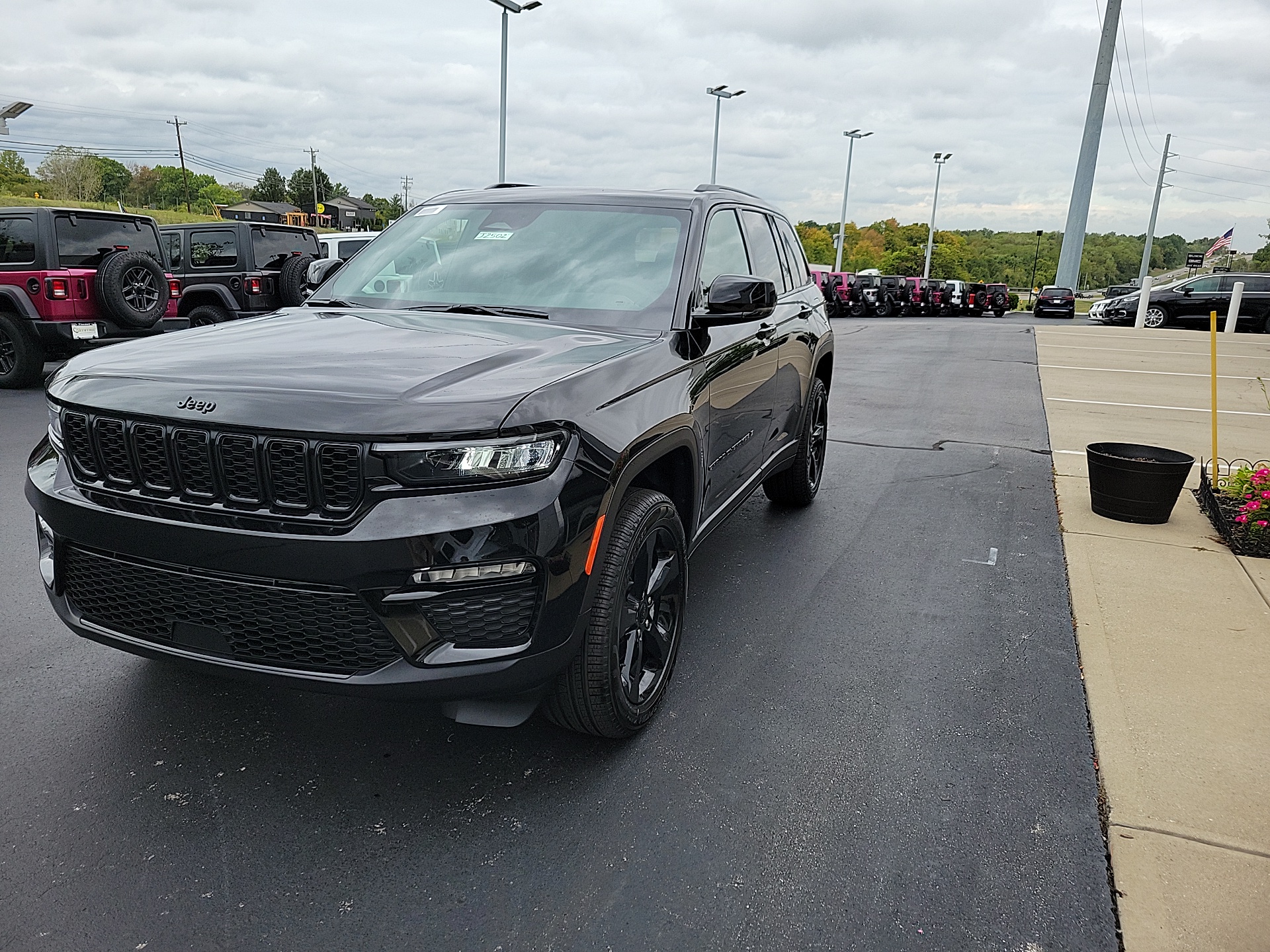 2025 Jeep Grand Cherokee Limited 3