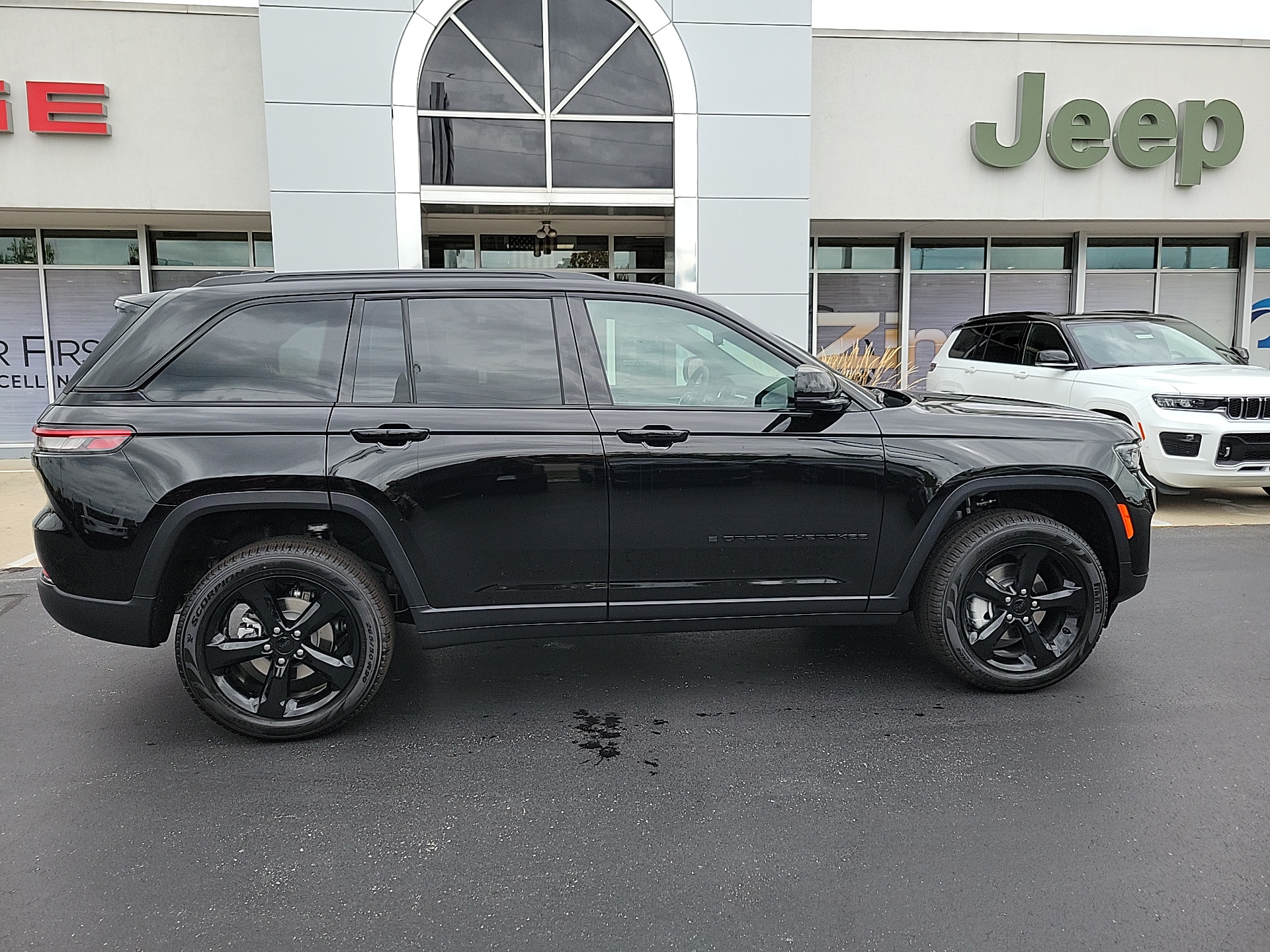 2025 Jeep Grand Cherokee Limited 9