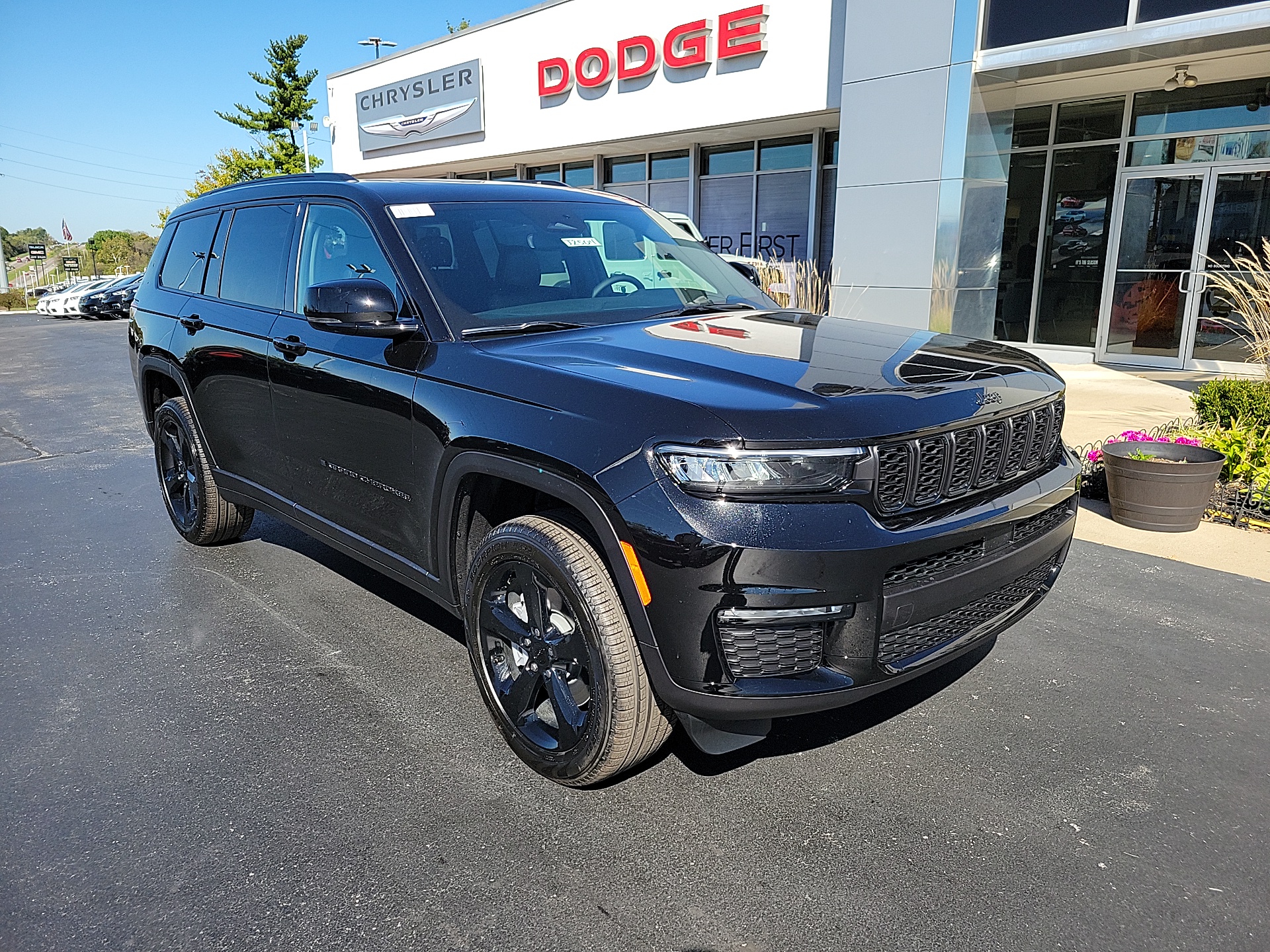 2025 Jeep Grand Cherokee L Limited 1