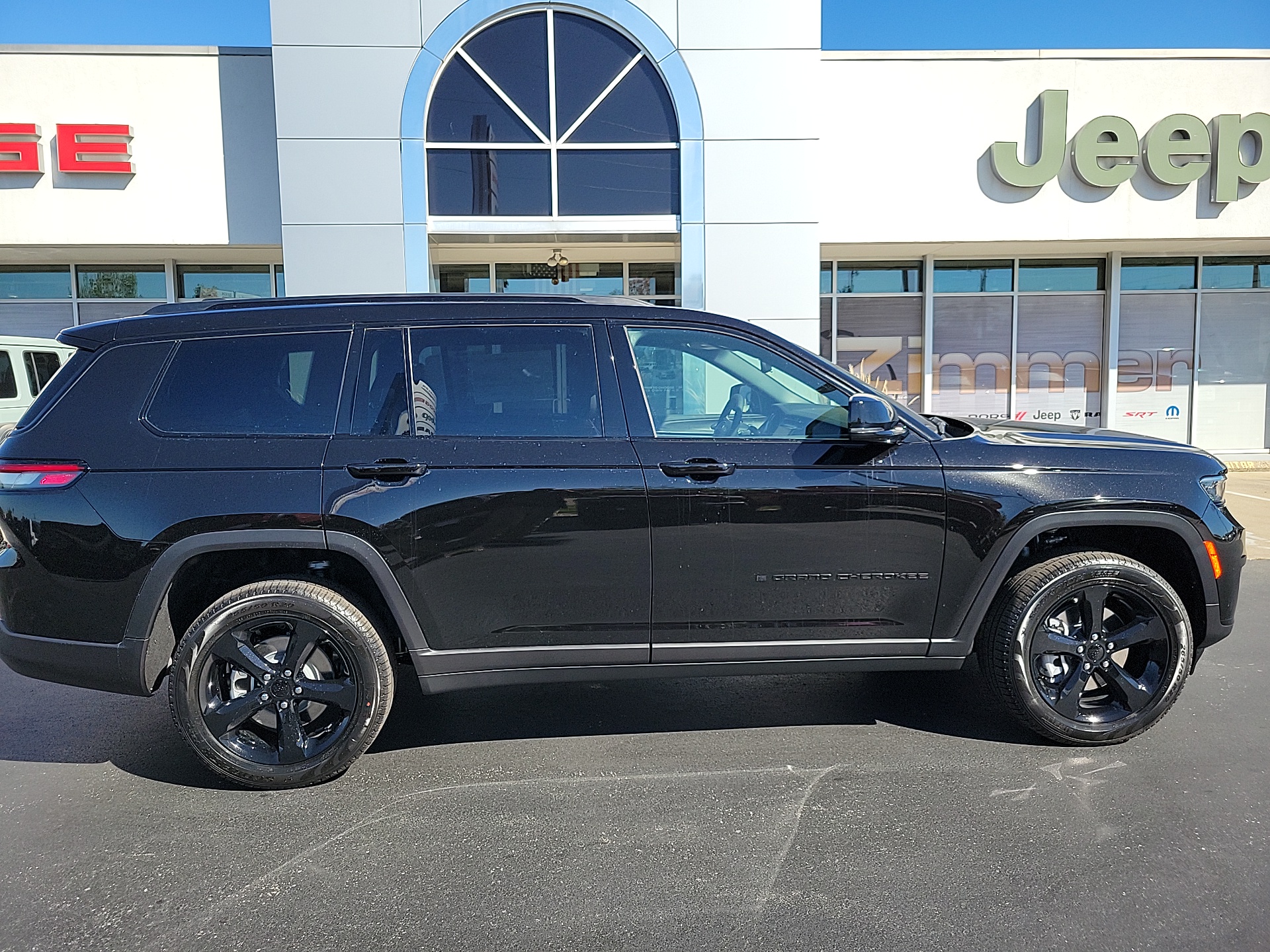 2025 Jeep Grand Cherokee L Limited 9