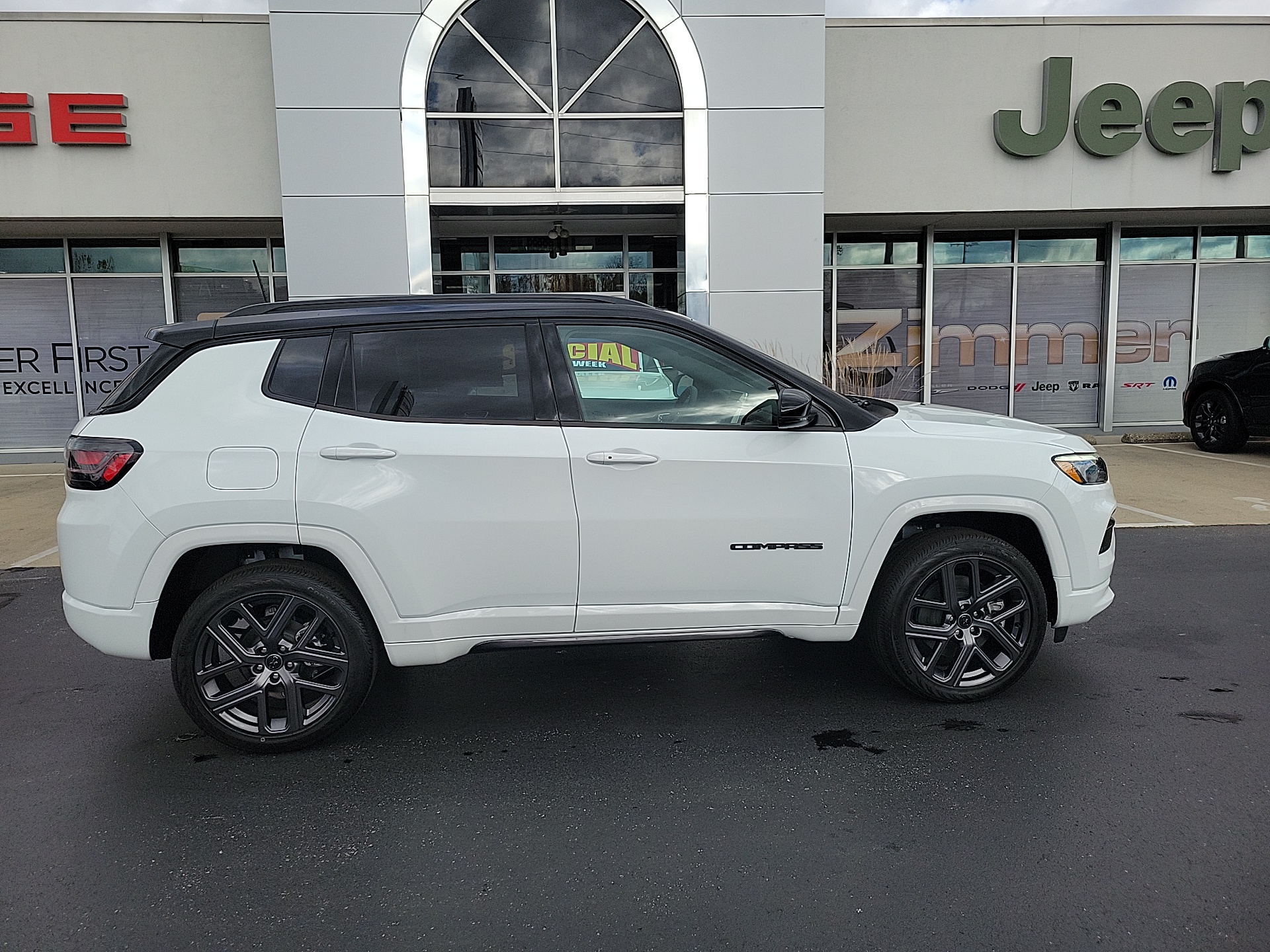 2025 Jeep Compass Limited 8