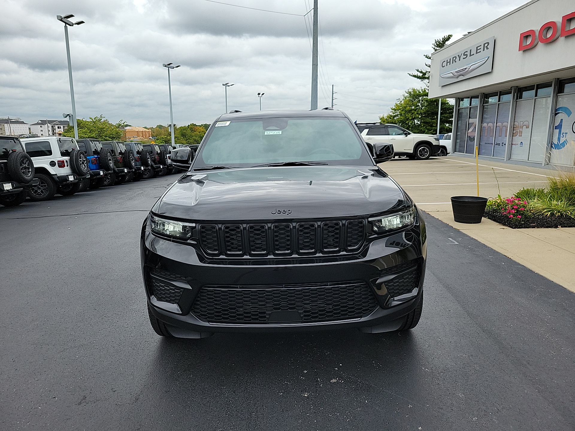 2025 Jeep Grand Cherokee Altitude X 2