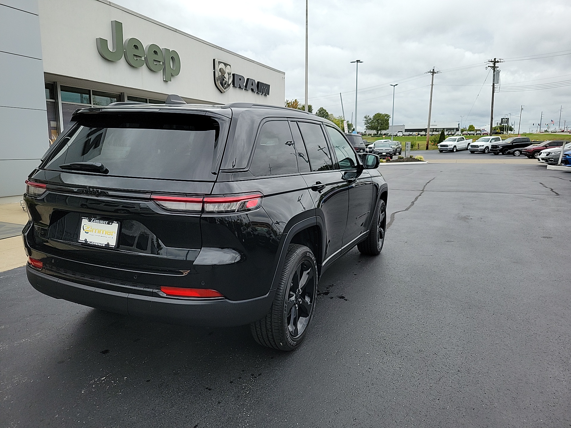 2025 Jeep Grand Cherokee Altitude X 8