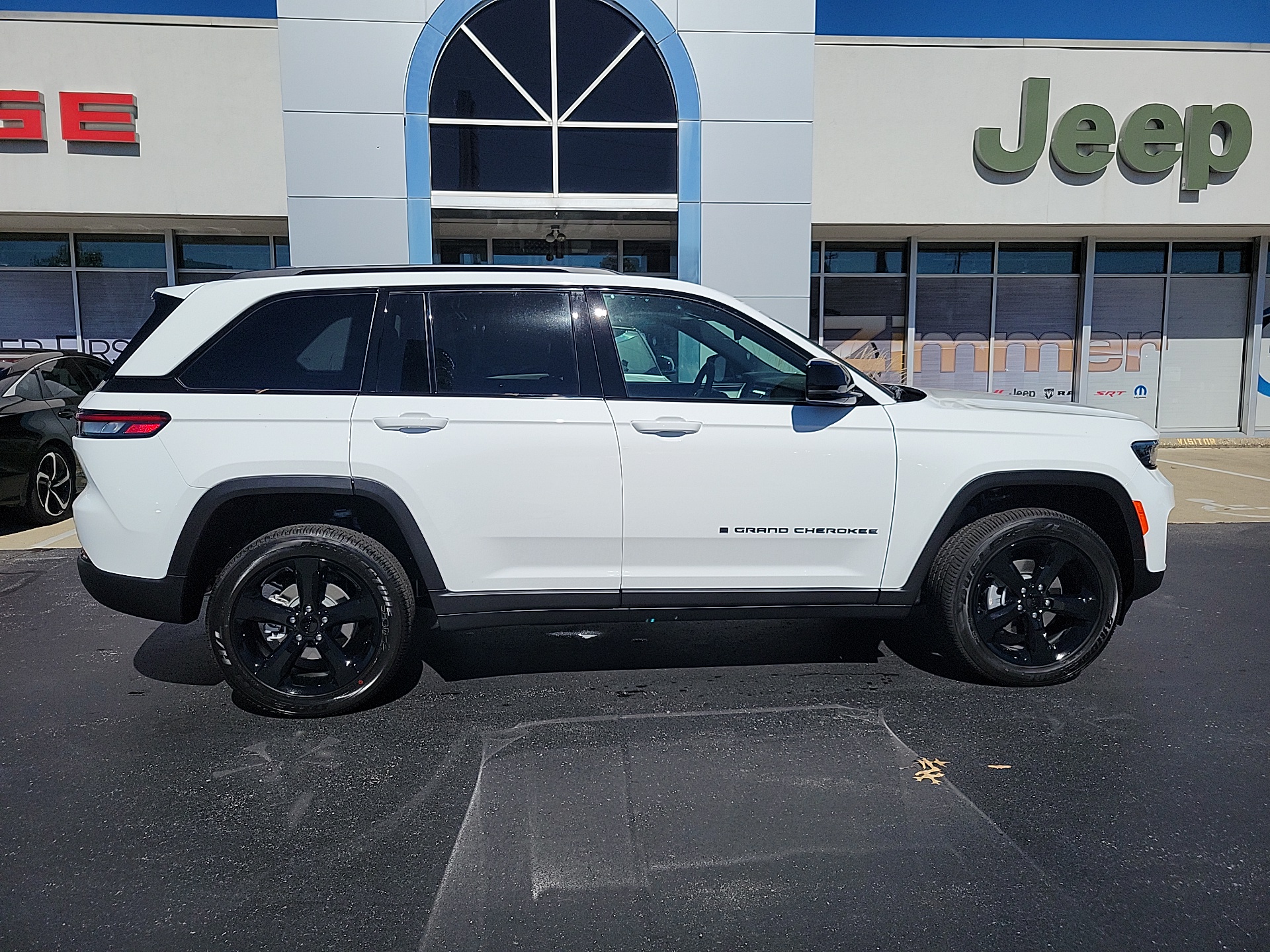 2025 Jeep Grand Cherokee Altitude X 9