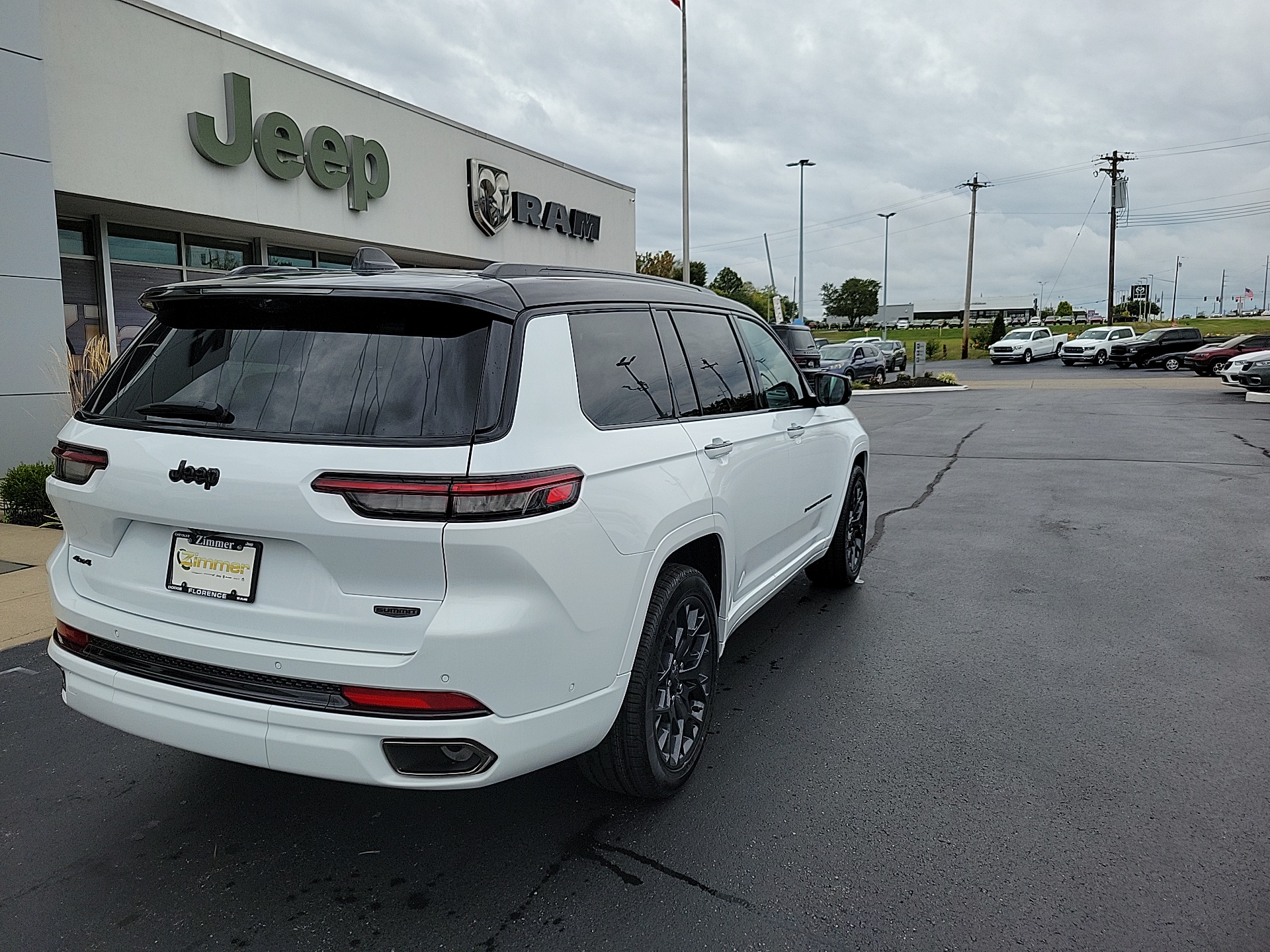 2025 Jeep Grand Cherokee L Summit 8