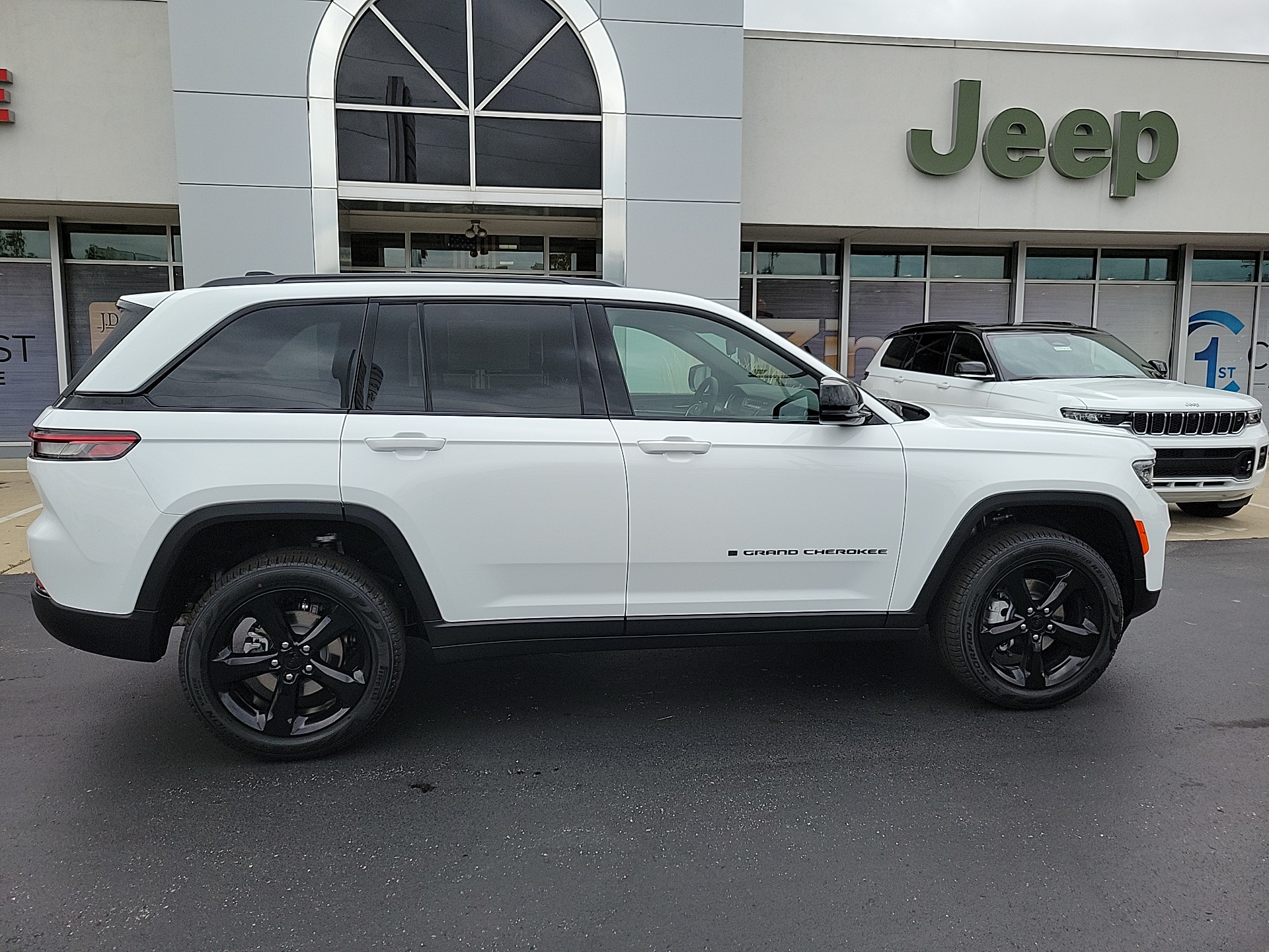 2025 Jeep Grand Cherokee Limited 18