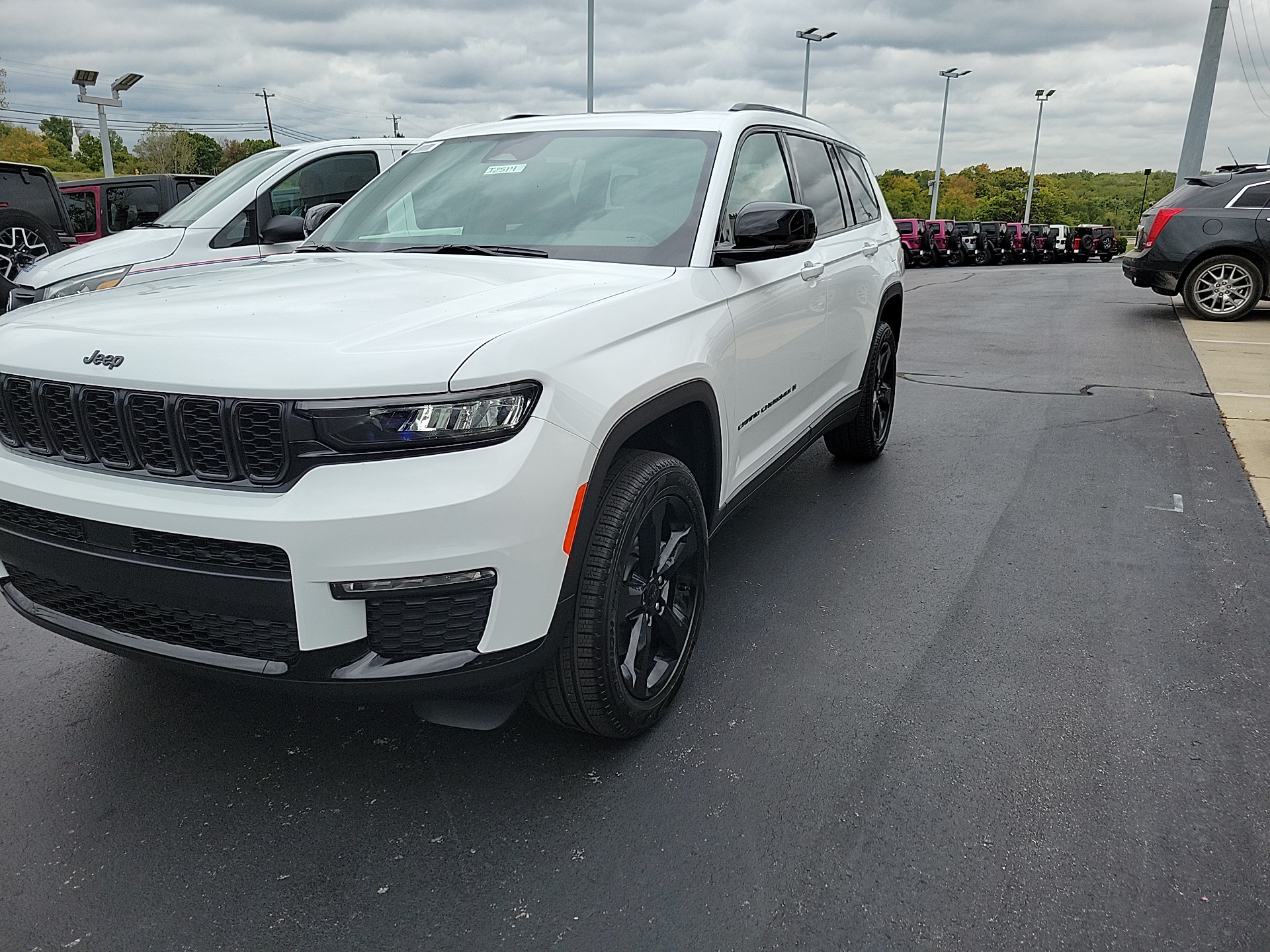 2025 Jeep Grand Cherokee L Limited 3