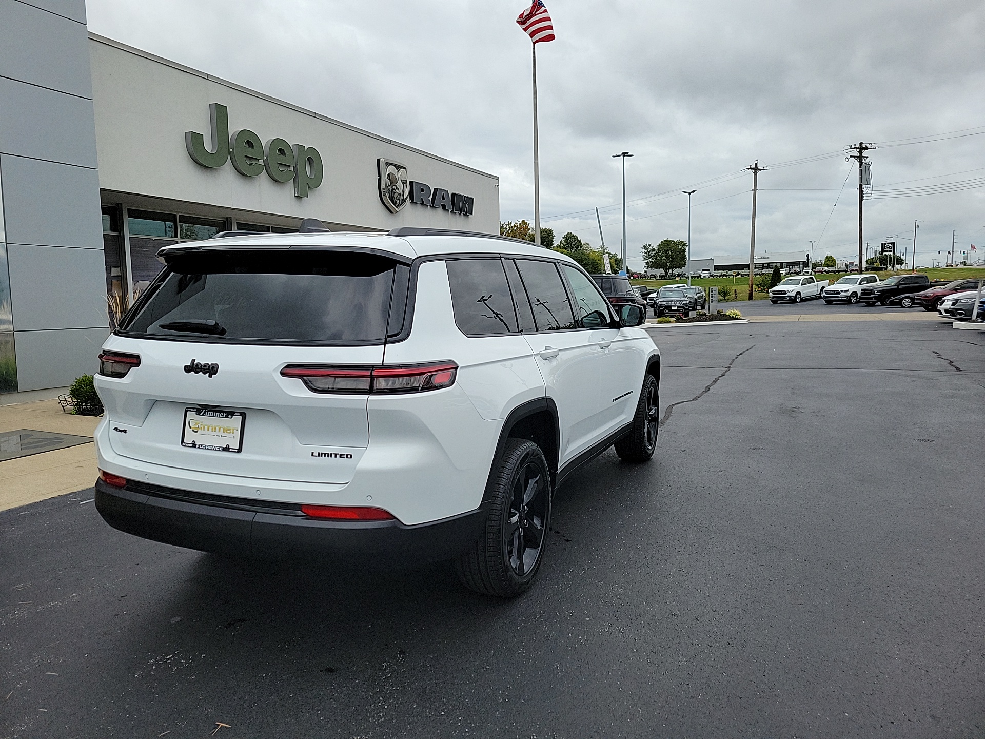 2025 Jeep Grand Cherokee L Limited 8