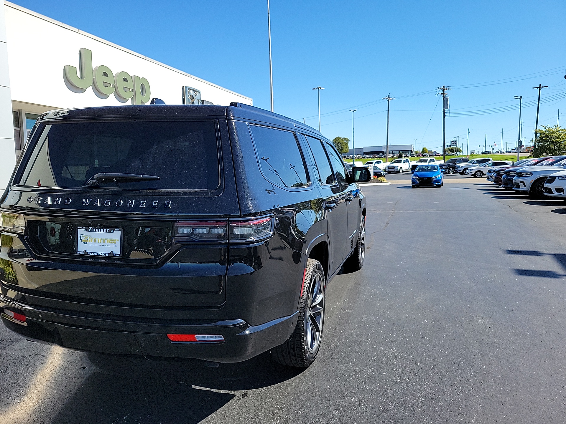 2024 Jeep Grand Wagoneer Series III 8