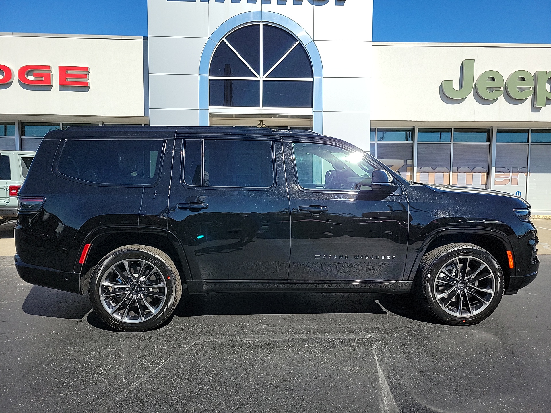 2024 Jeep Grand Wagoneer Series III 9