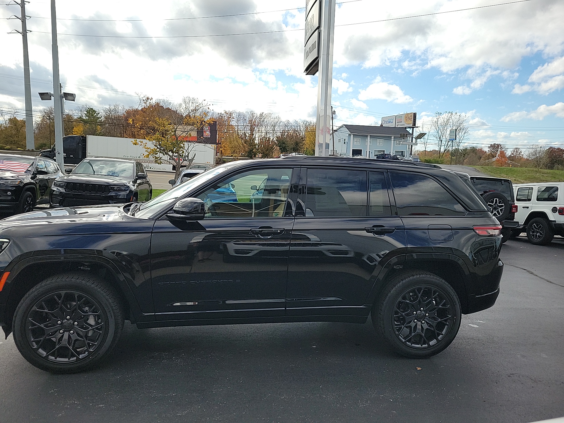 2025 Jeep Grand Cherokee Summit 5