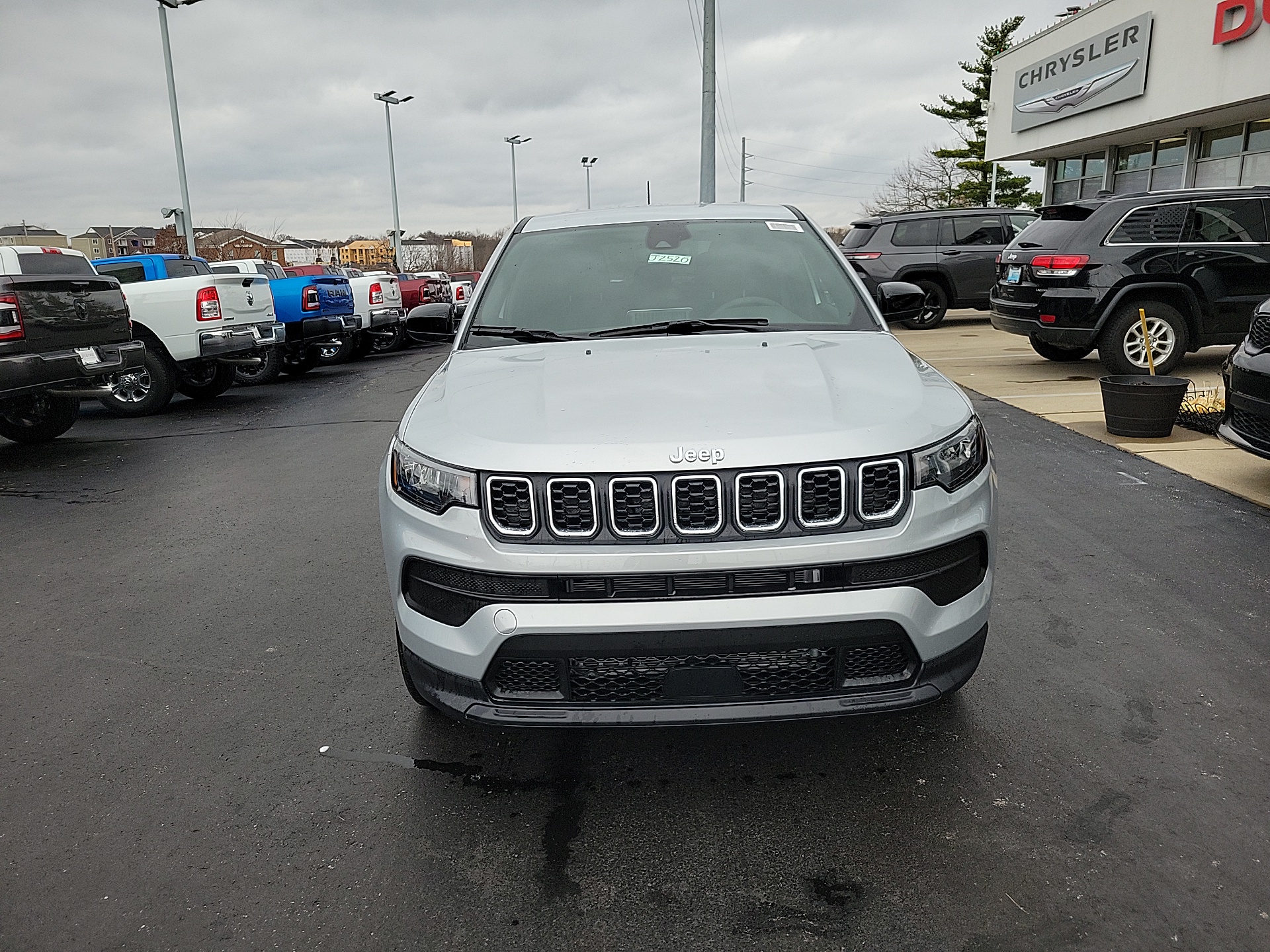 2025 Jeep Compass Sport 2