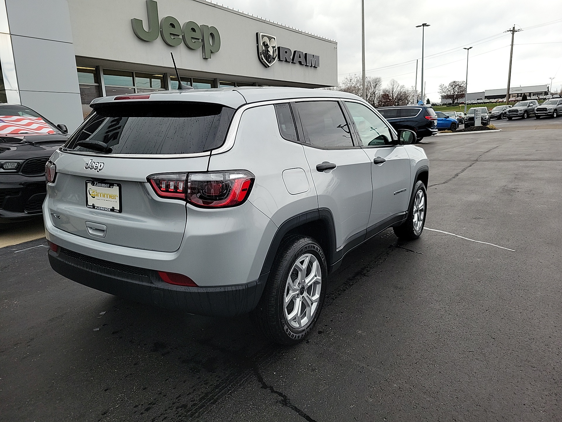 2025 Jeep Compass Sport 8