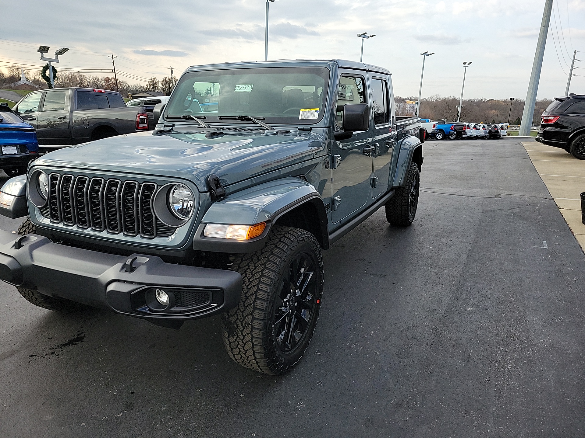 2025 Jeep Gladiator Nighthawk 3