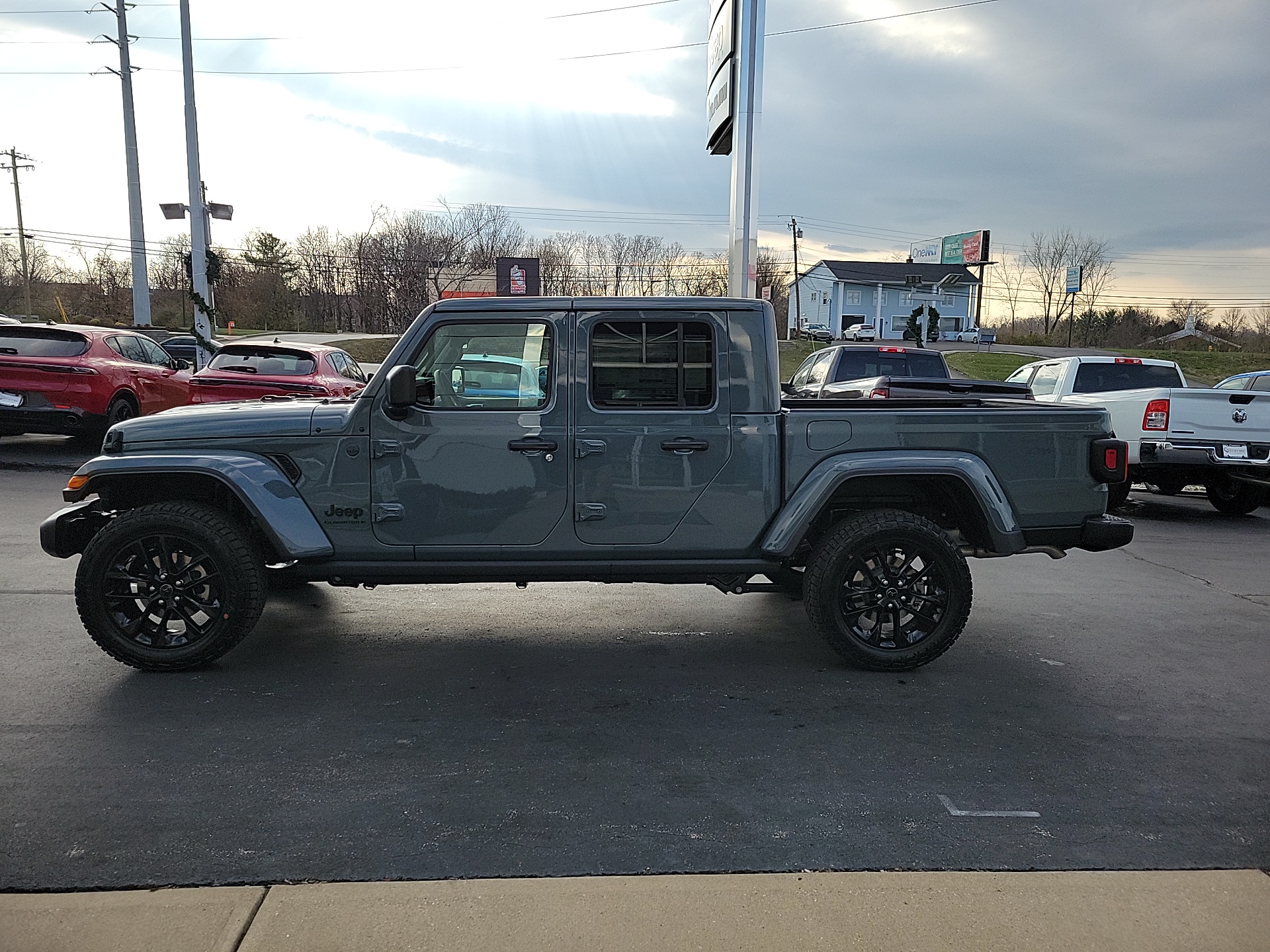 2025 Jeep Gladiator Nighthawk 5