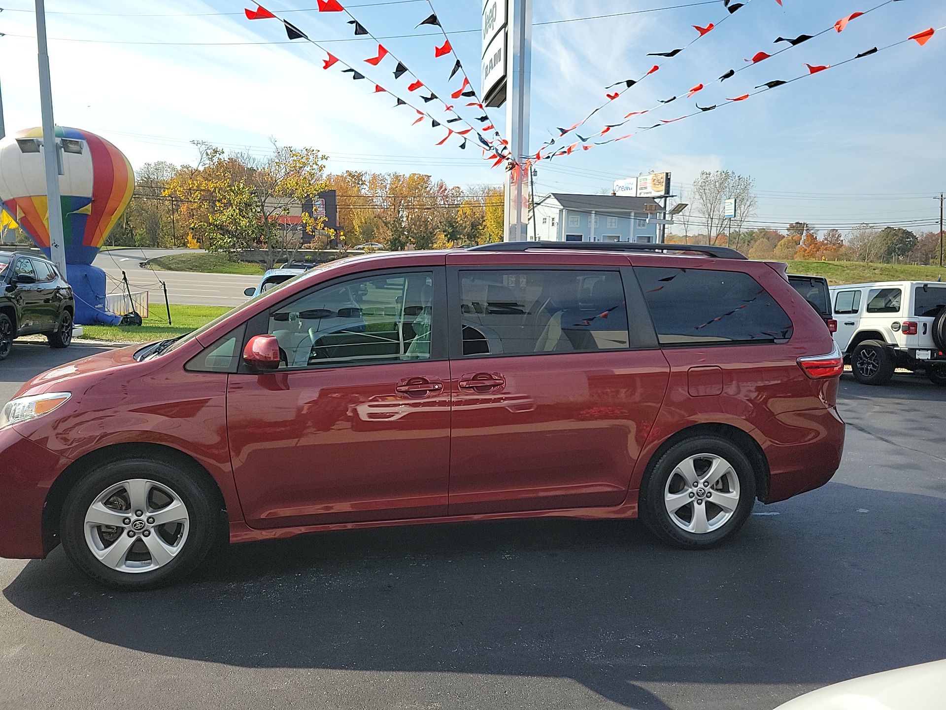 2020 Toyota Sienna LE 5