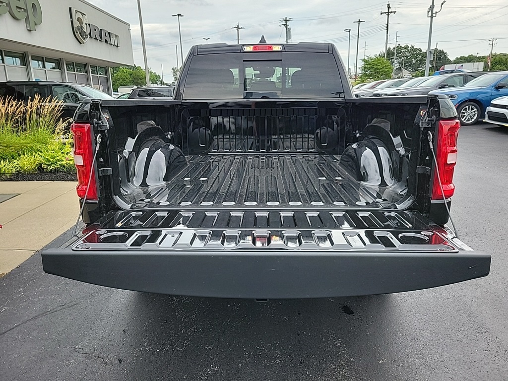 2025 Ram 1500 Big Horn/Lone Star 7