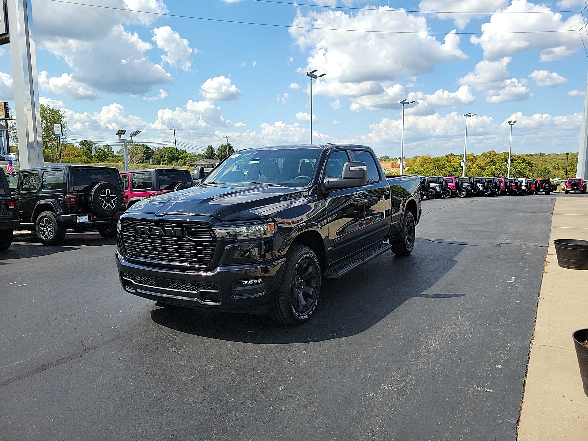 2025 Ram 1500 Big Horn/Lone Star 3