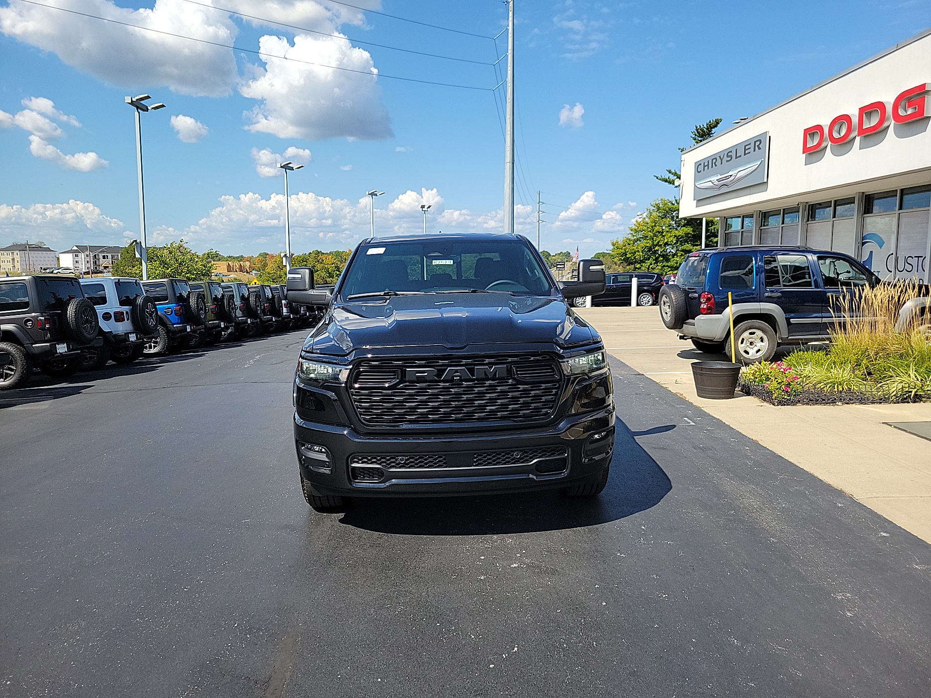 2025 Ram 1500 Big Horn/Lone Star 2