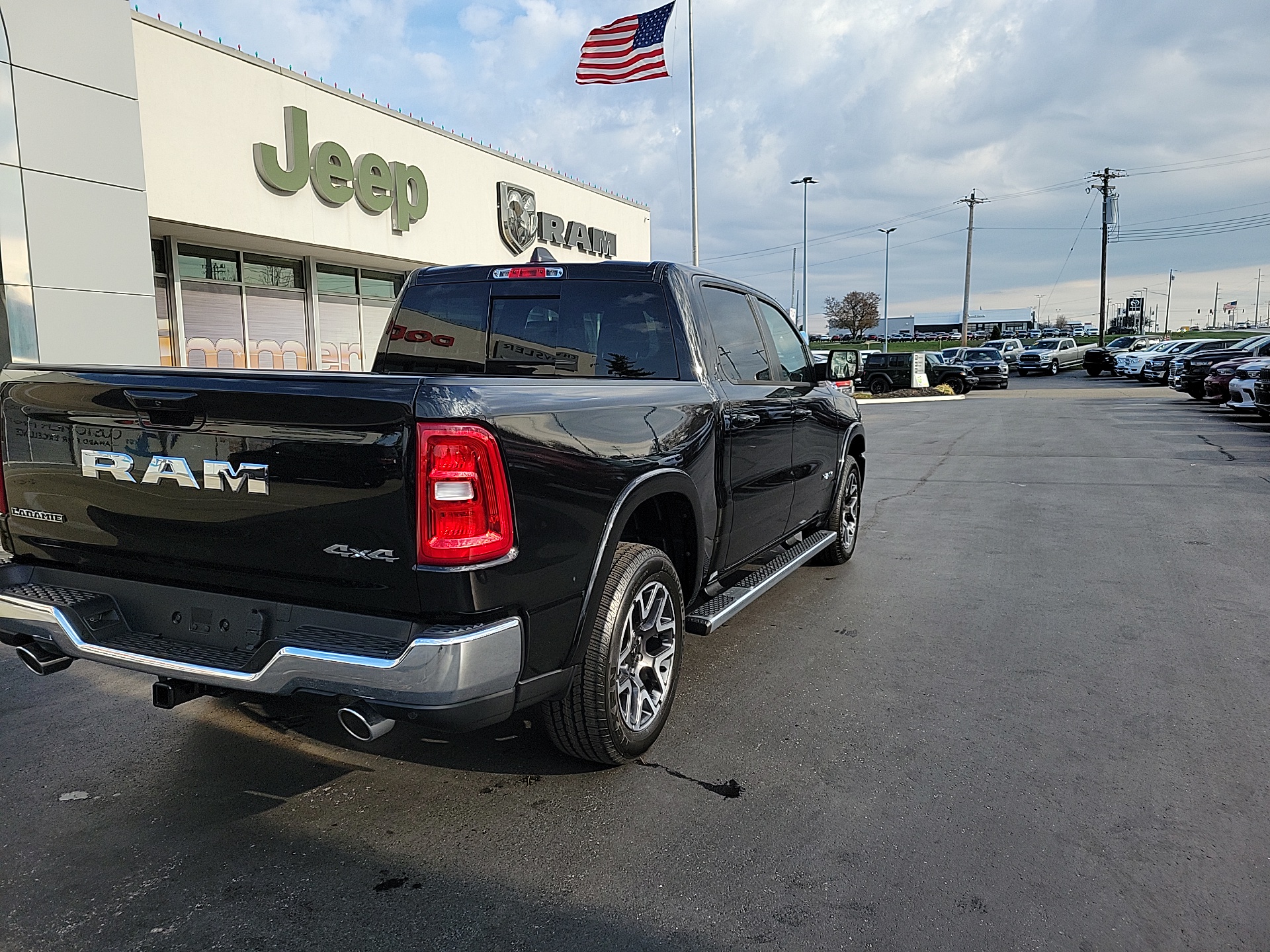 2025 Ram 1500 Laramie 8