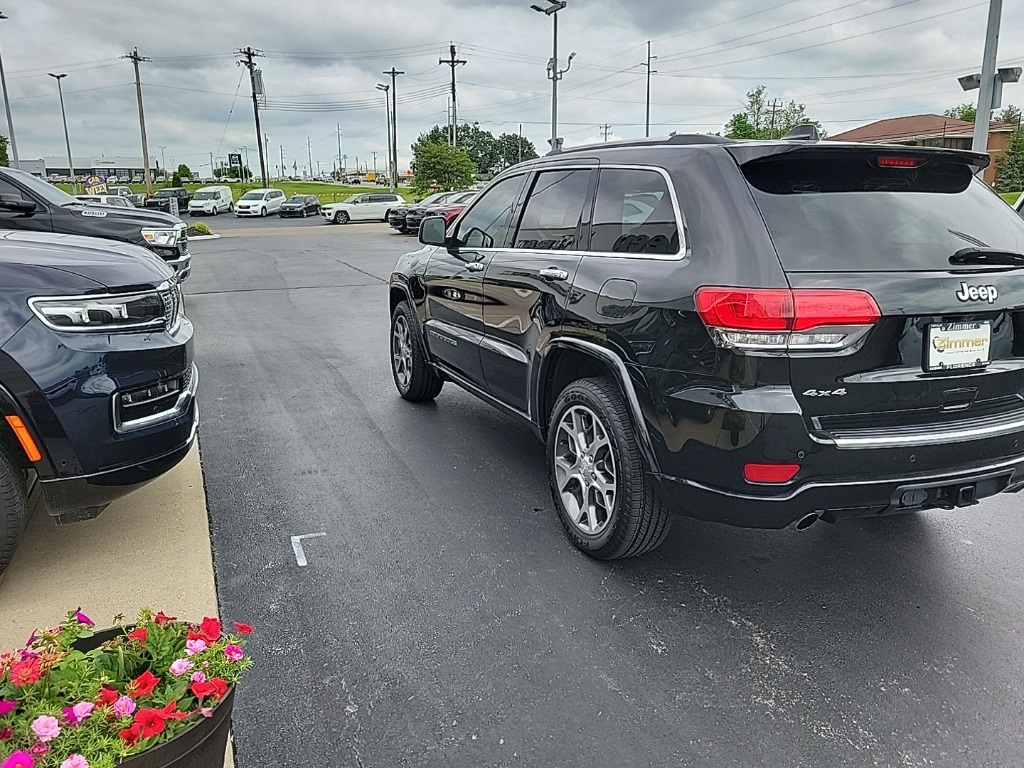 2021 Jeep Grand Cherokee Overland 11