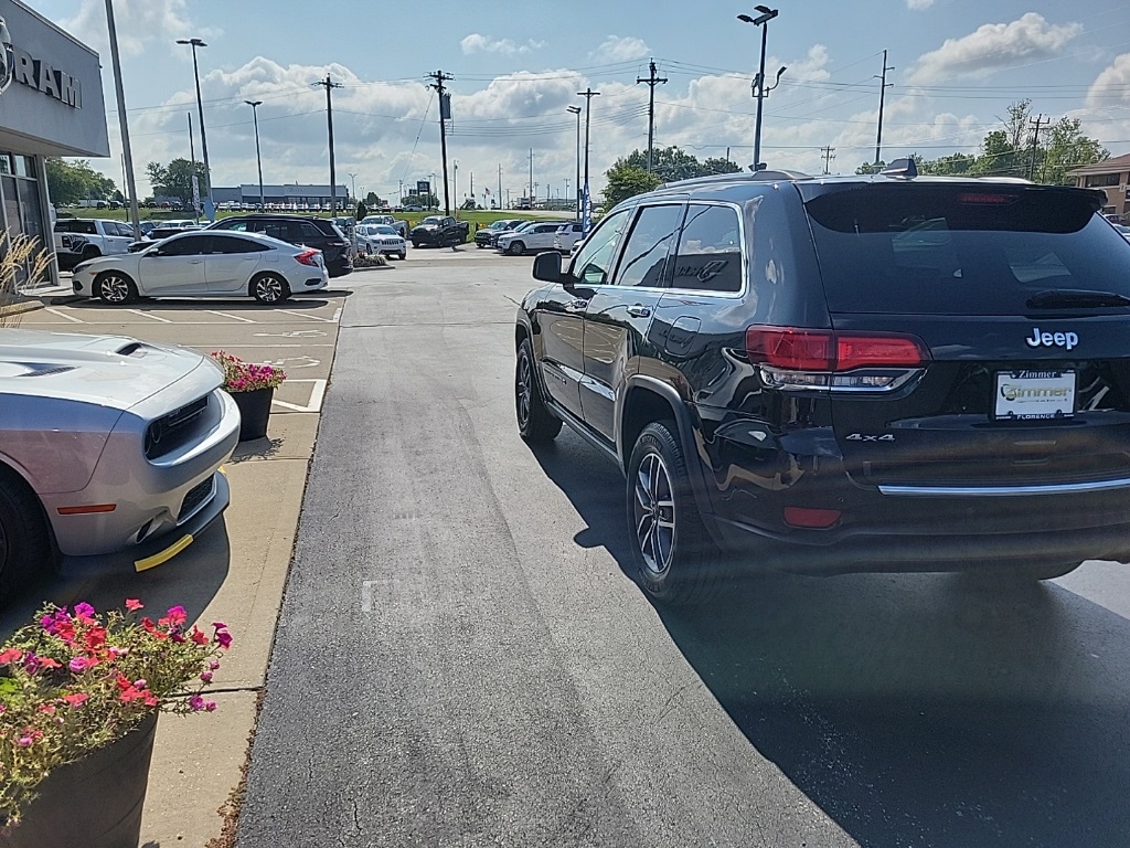 2022 Jeep Grand Cherokee Limited 10