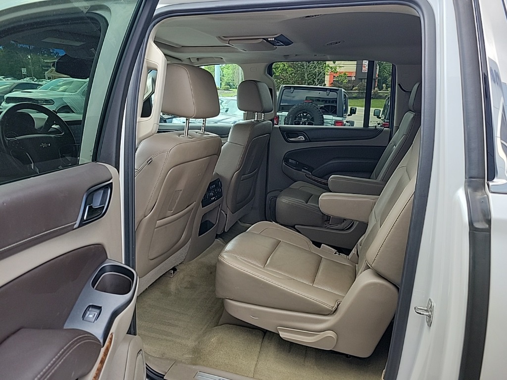 2016 Chevrolet Suburban LTZ 3