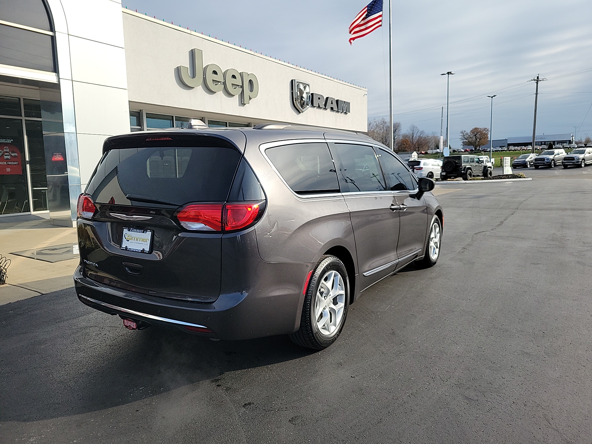 2017 Chrysler Pacifica Touring L 8