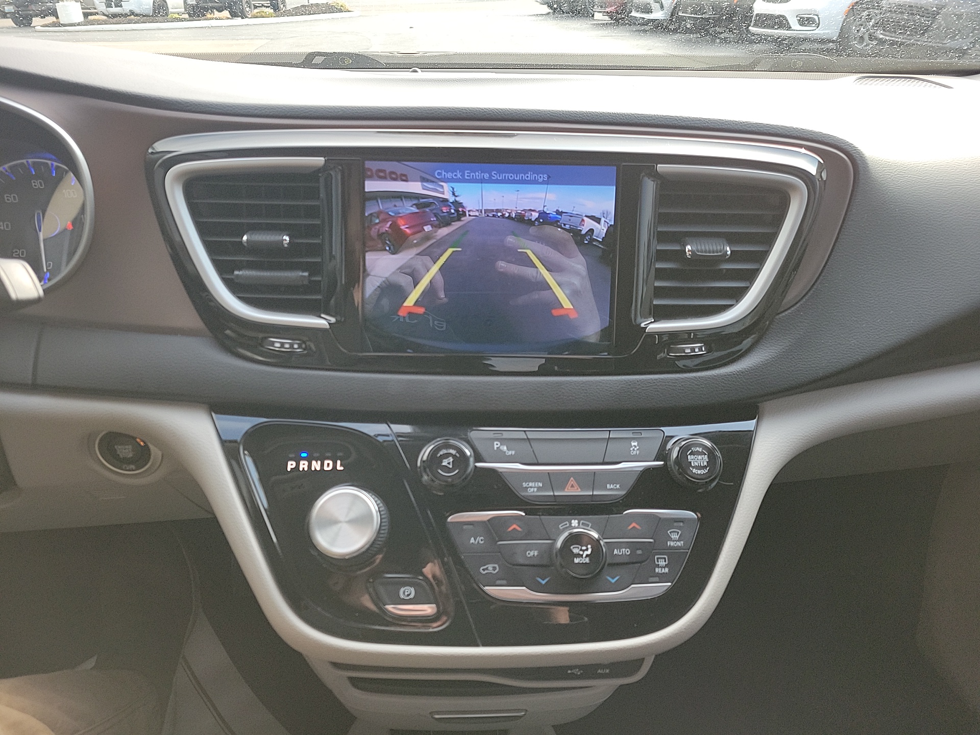 2017 Chrysler Pacifica Touring L 20