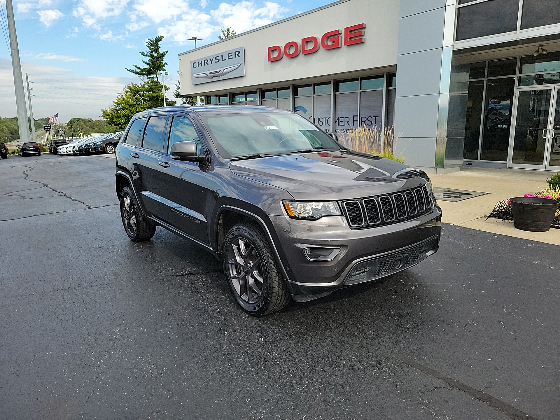 2021 Jeep Grand Cherokee 80th Anniversary Edition 1