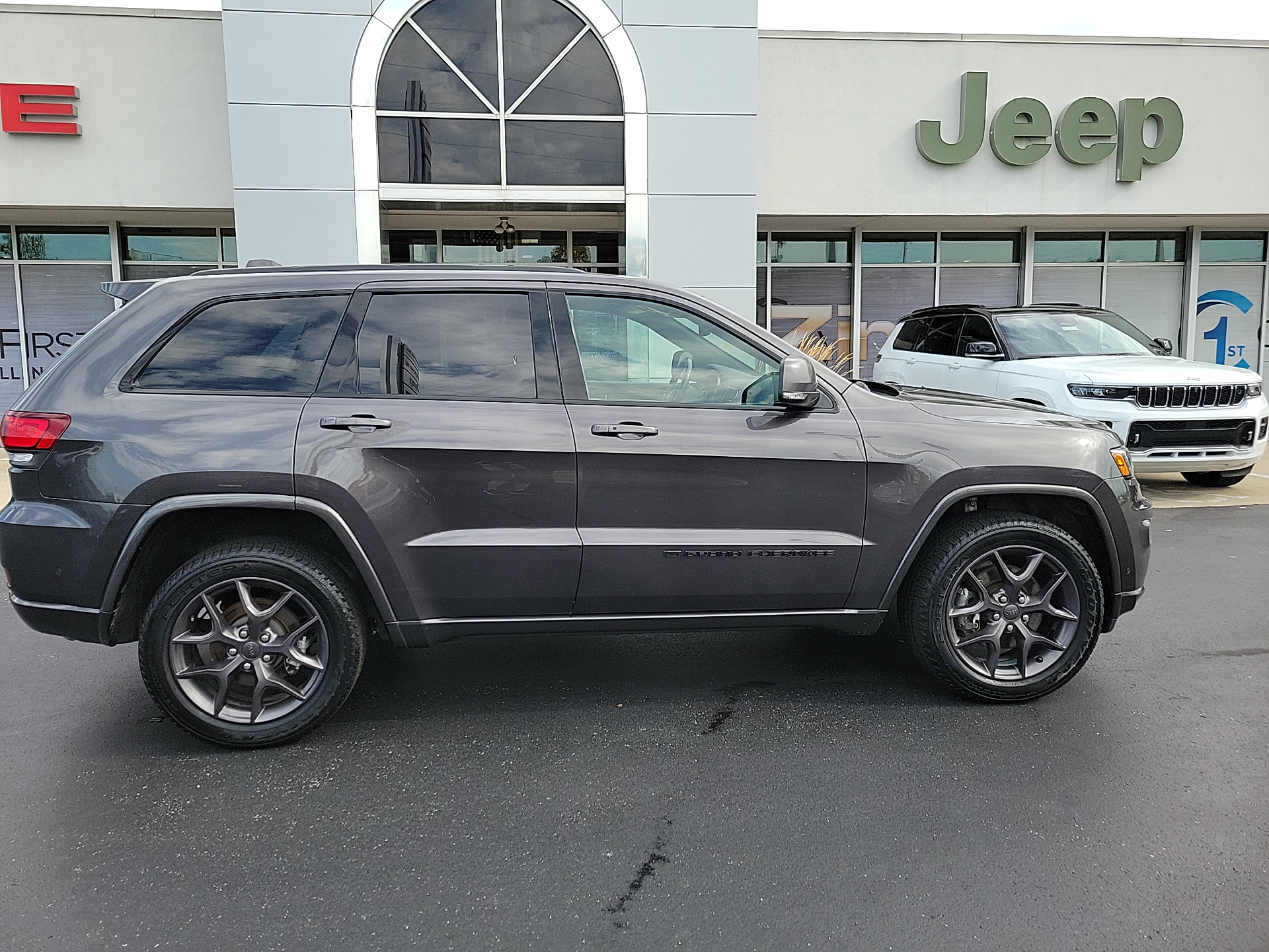 2021 Jeep Grand Cherokee 80th Anniversary Edition 9