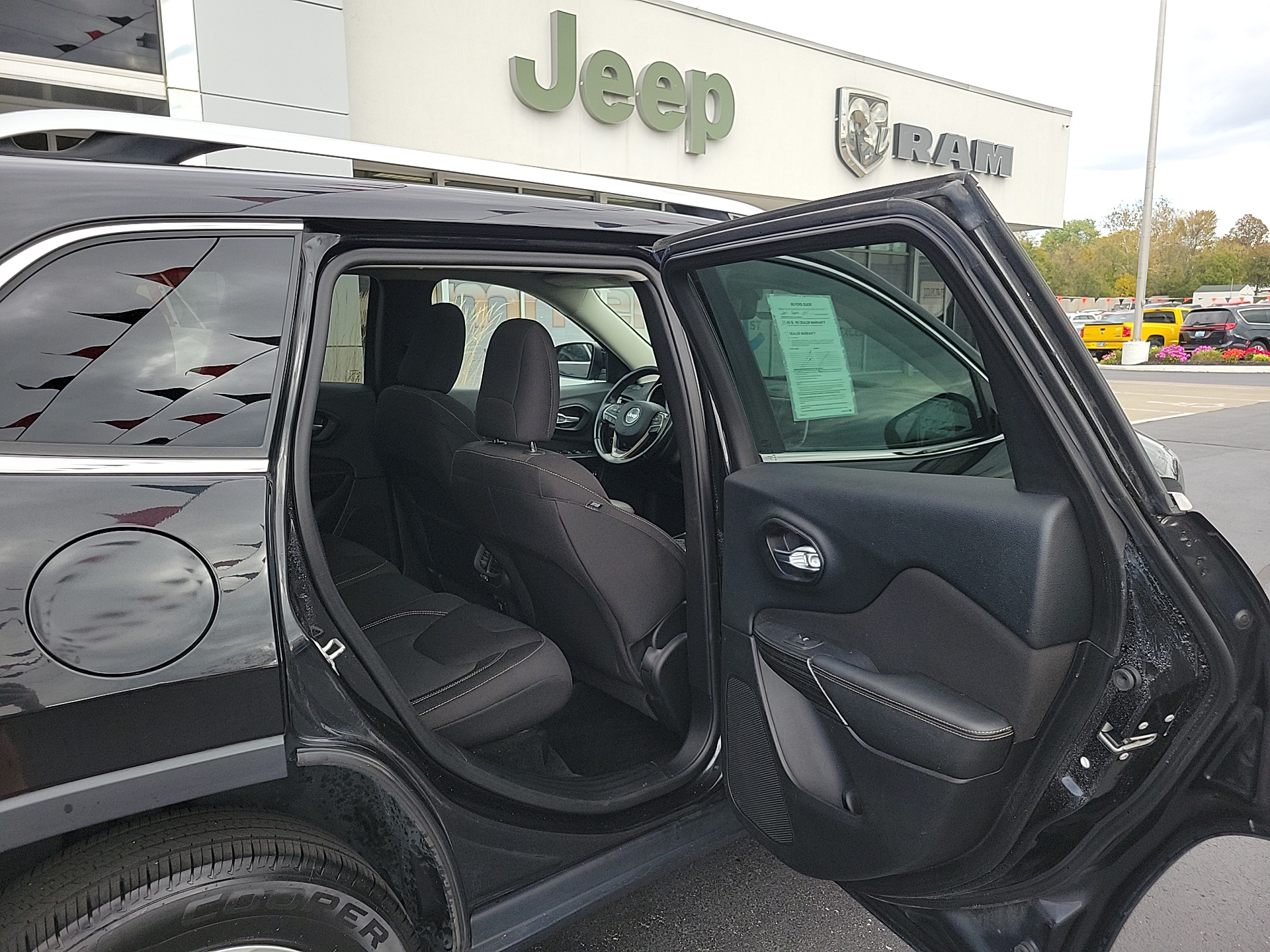 2015 Jeep Cherokee Latitude 18