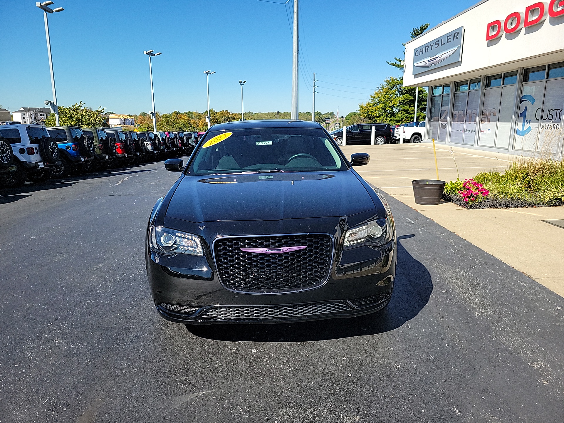 2021 Chrysler 300 Touring 2