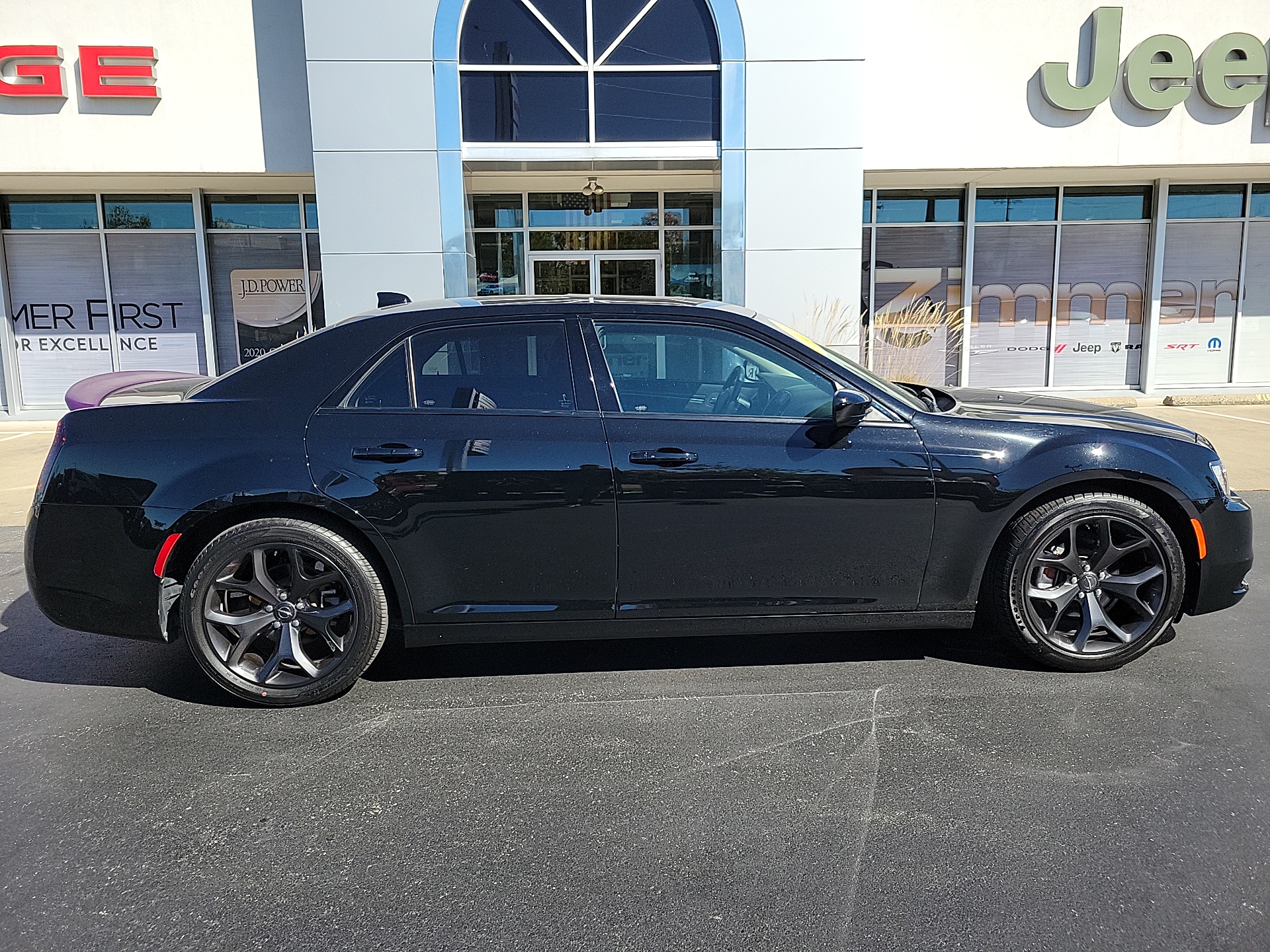 2021 Chrysler 300 Touring 9