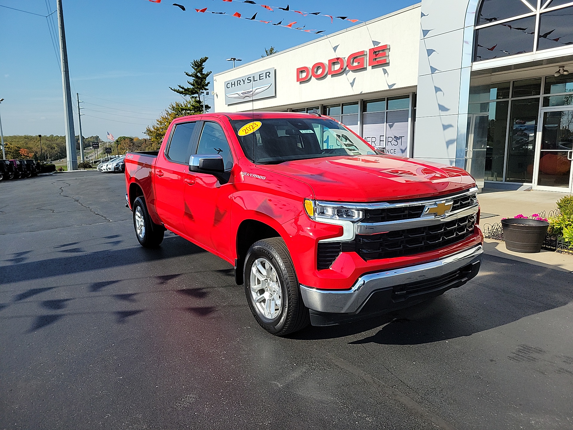 2023 Chevrolet Silverado 1500 LT 1