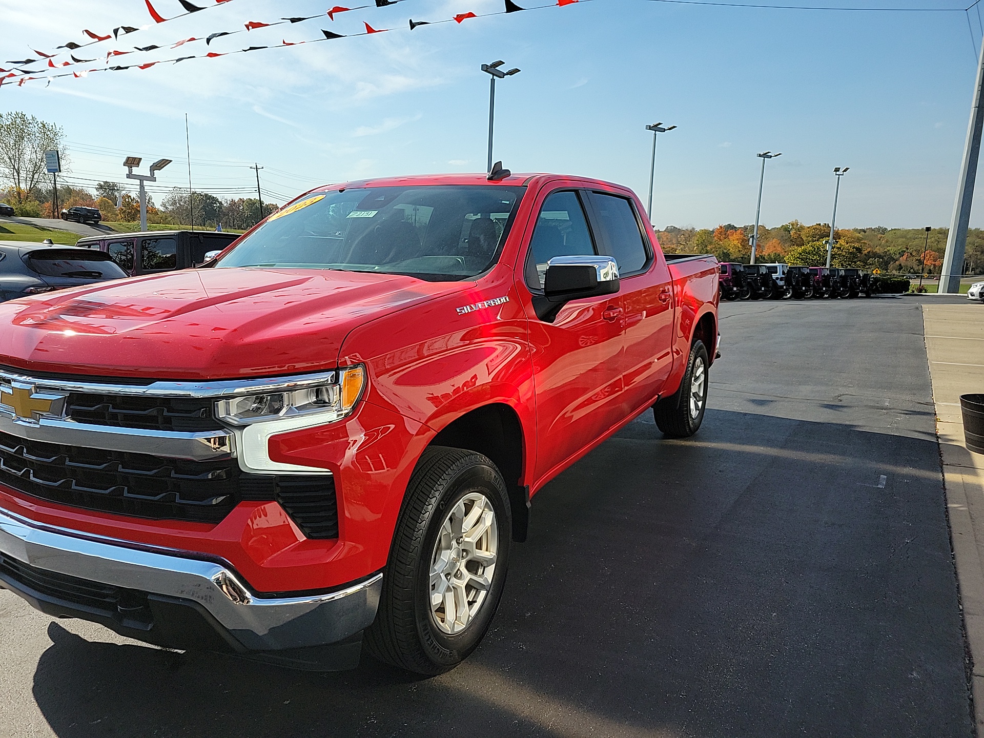 2023 Chevrolet Silverado 1500 LT 3