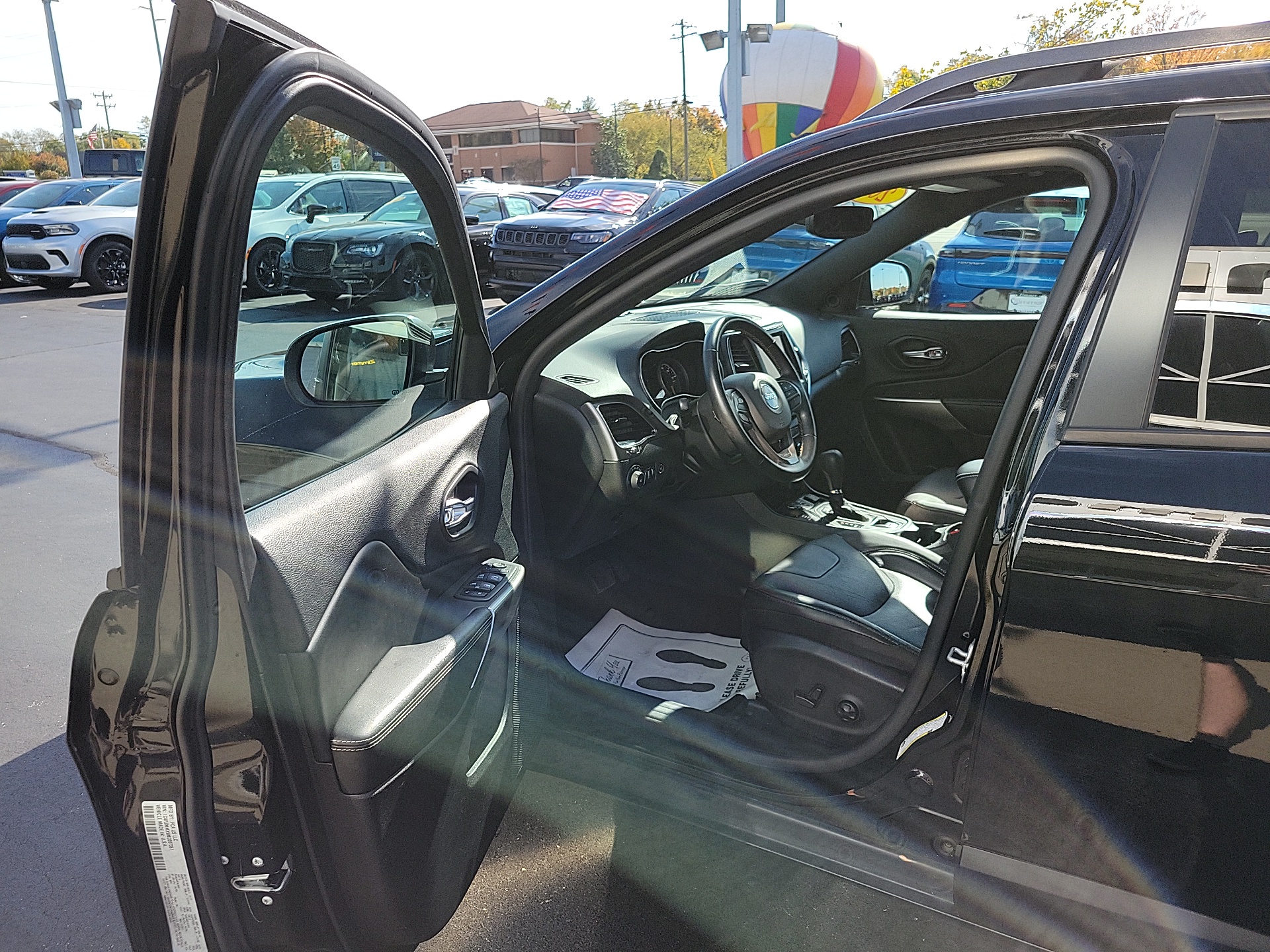 2021 Jeep Cherokee Latitude Lux 14