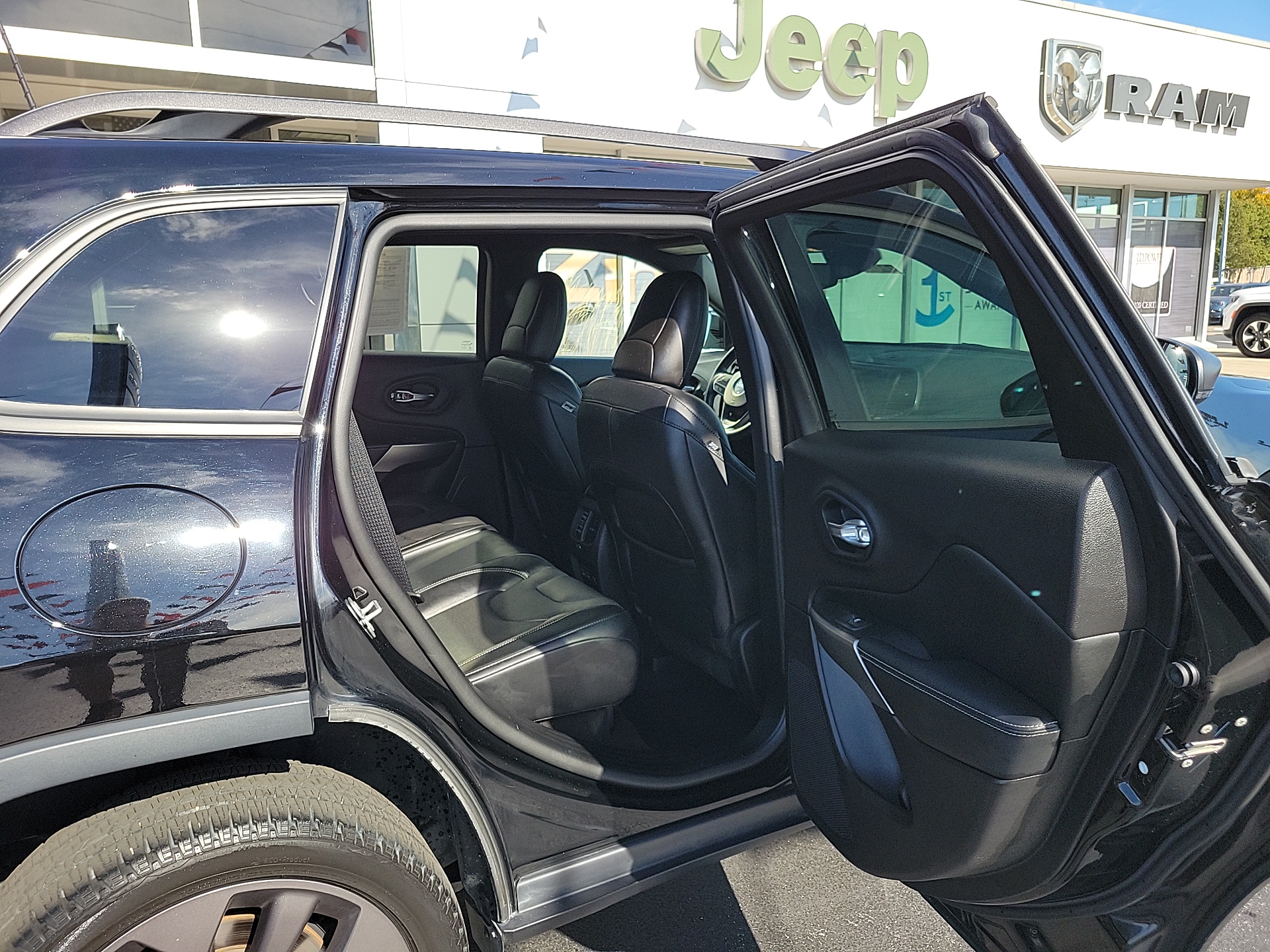 2021 Jeep Cherokee Latitude Lux 18