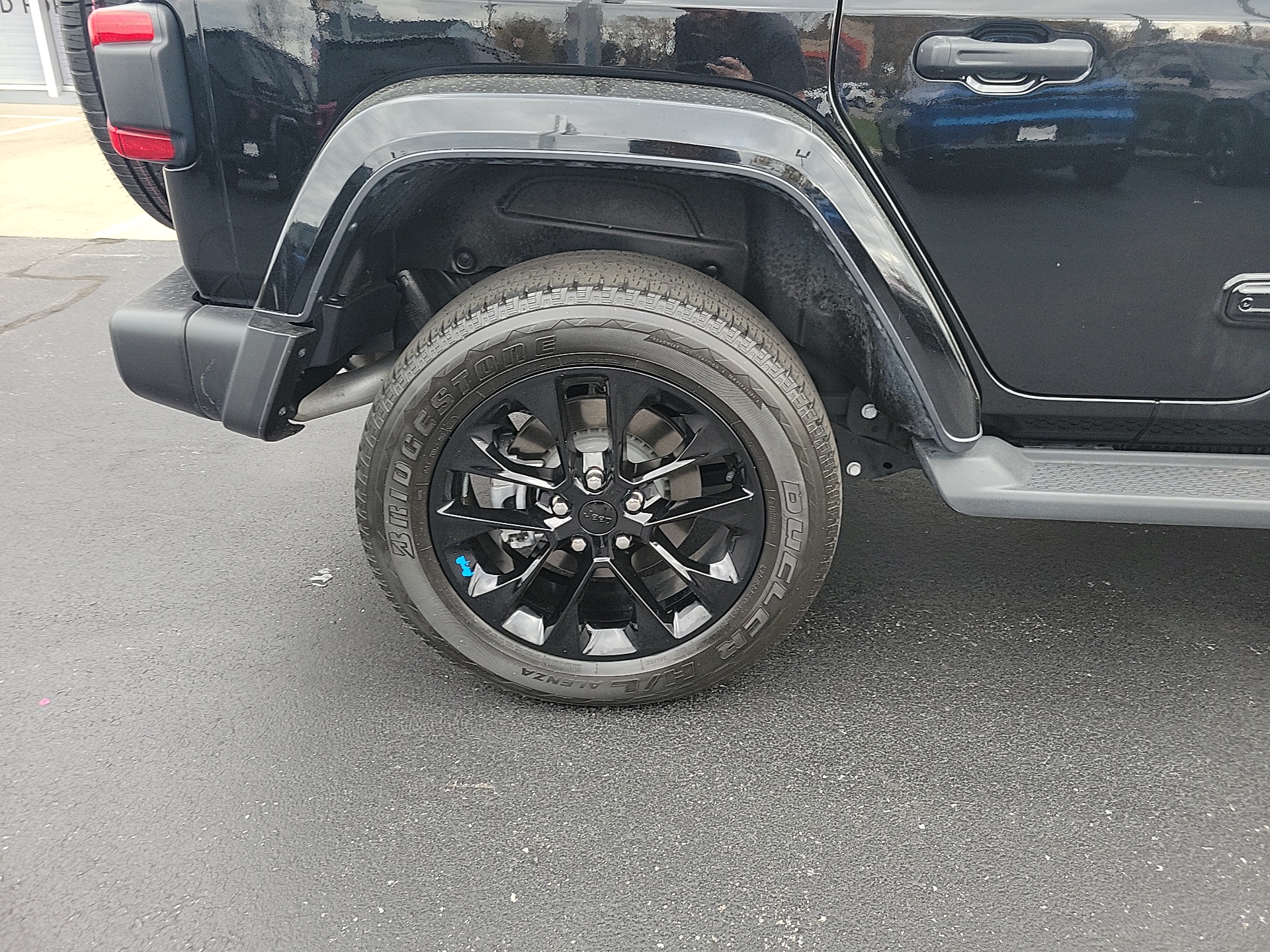 2022 Jeep Wrangler Unlimited Sahara 4xe 11