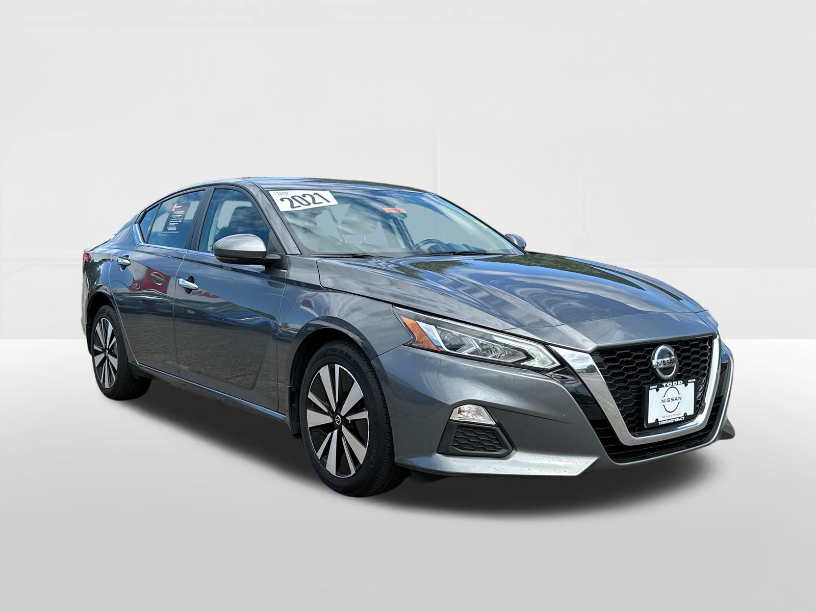 2021 Nissan Altima 2.5 SV 2