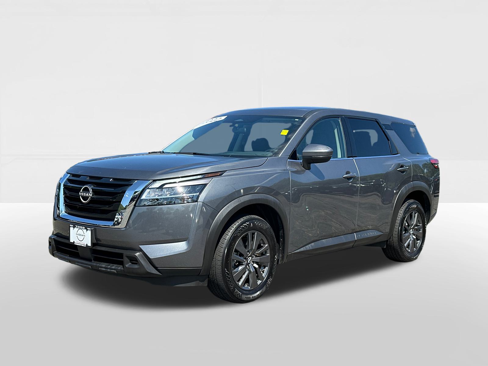 2022 Nissan Pathfinder S 1