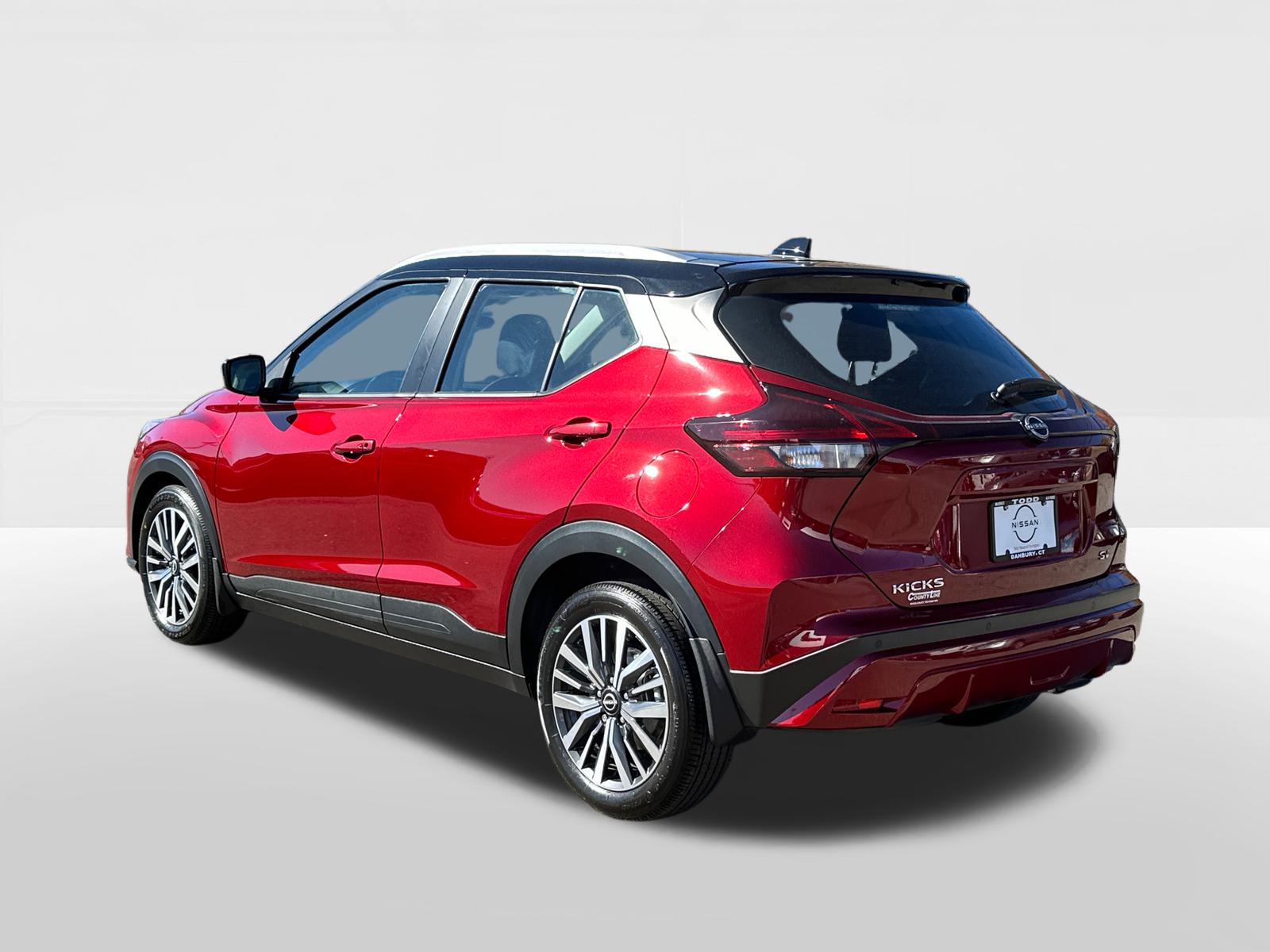 2022 Nissan Kicks SV 2