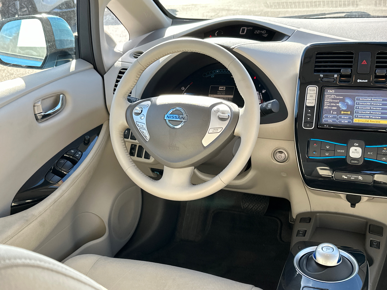 2012 Nissan Leaf SL 21